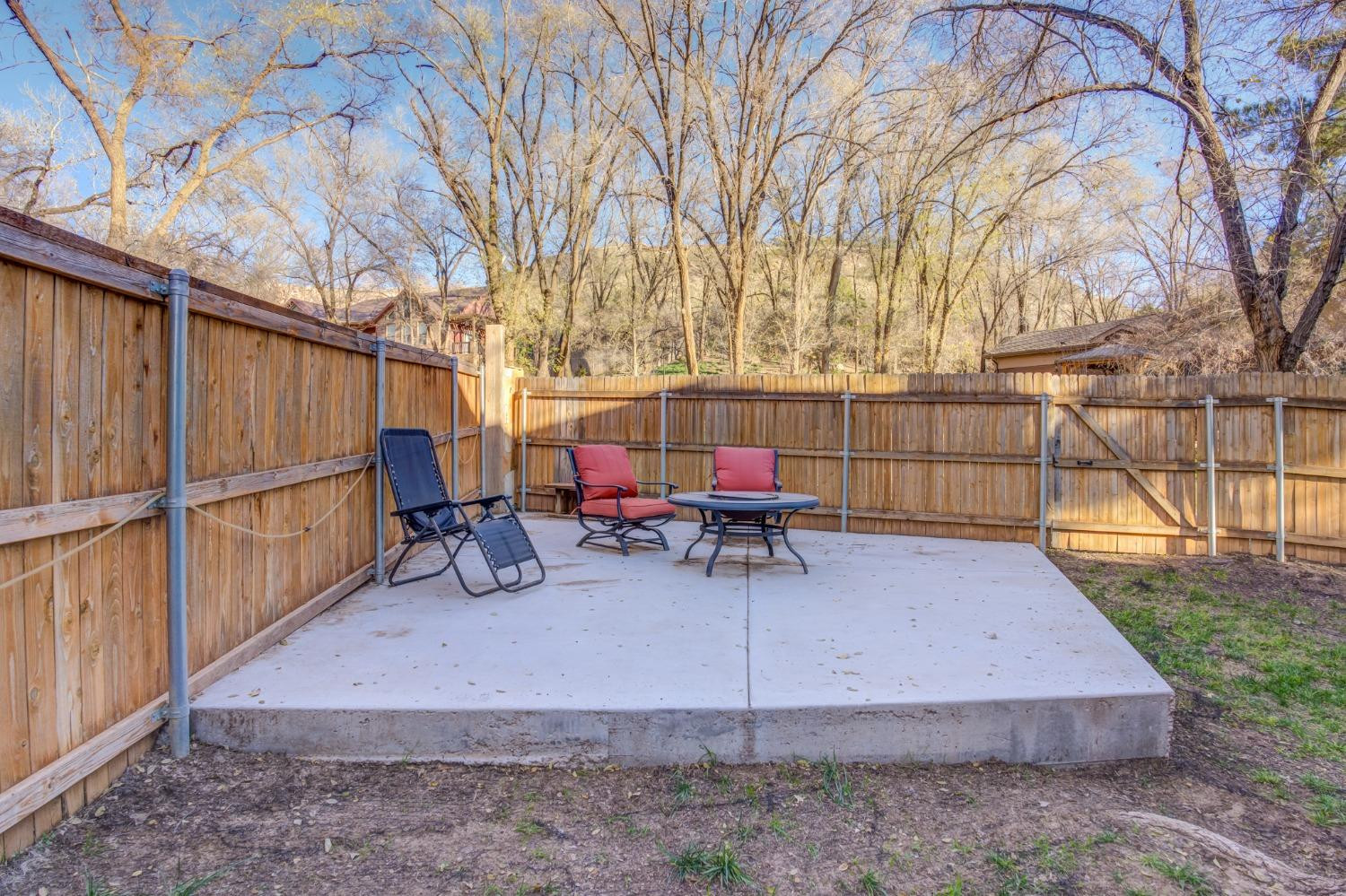 58 E Lakeshore Drive Property Photo 44