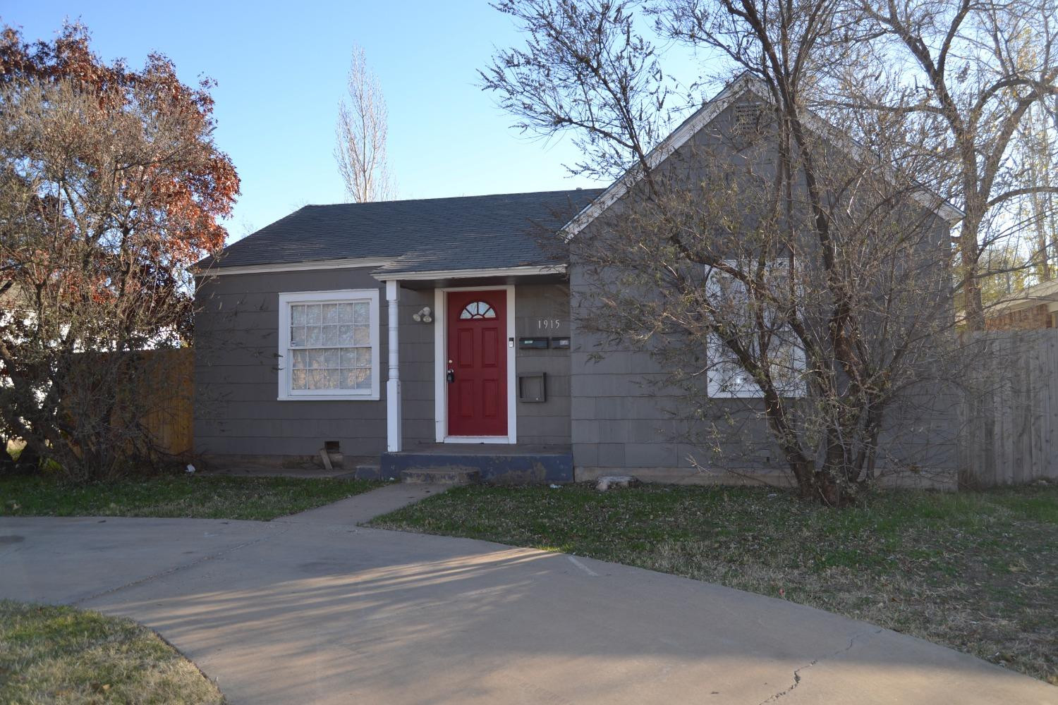 1915 26th Property Photo 1