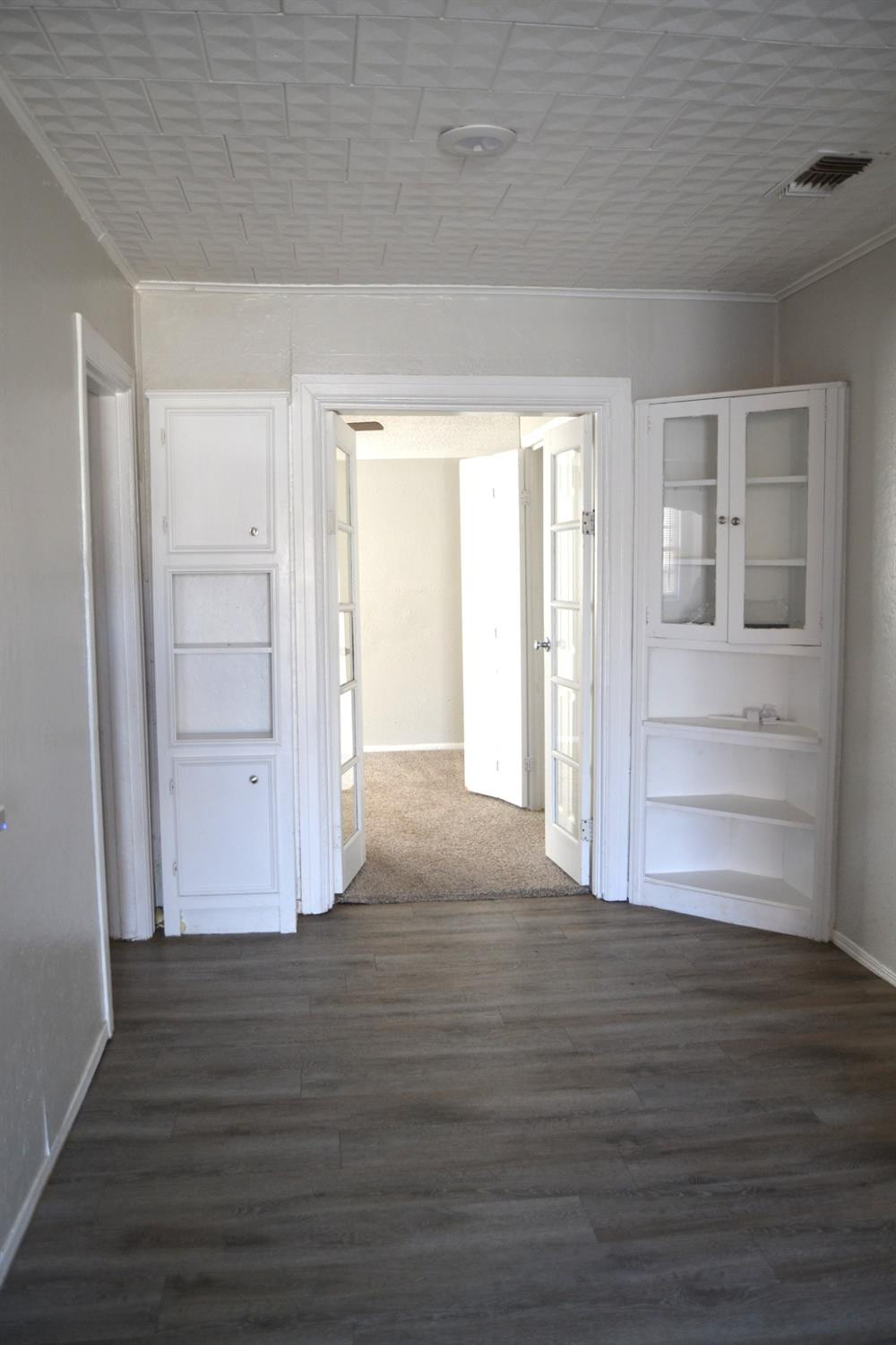 1915 26th Property Photo 8