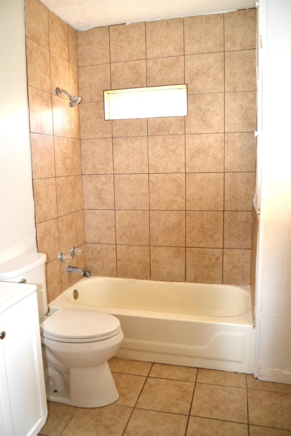 1915 26th Property Photo 15