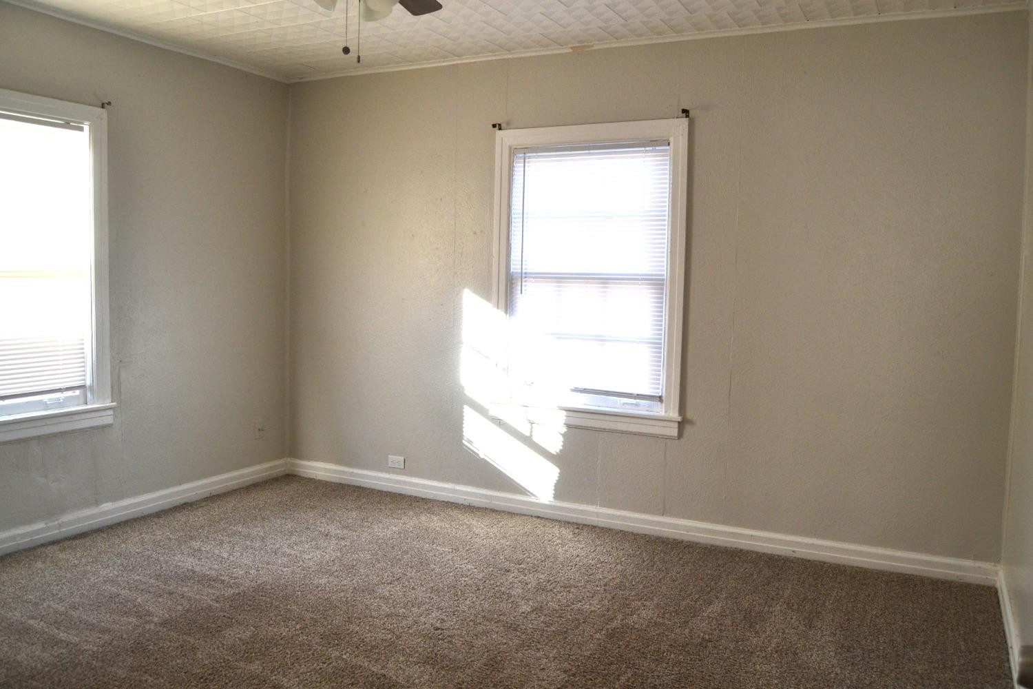 1915 26th Property Photo 17