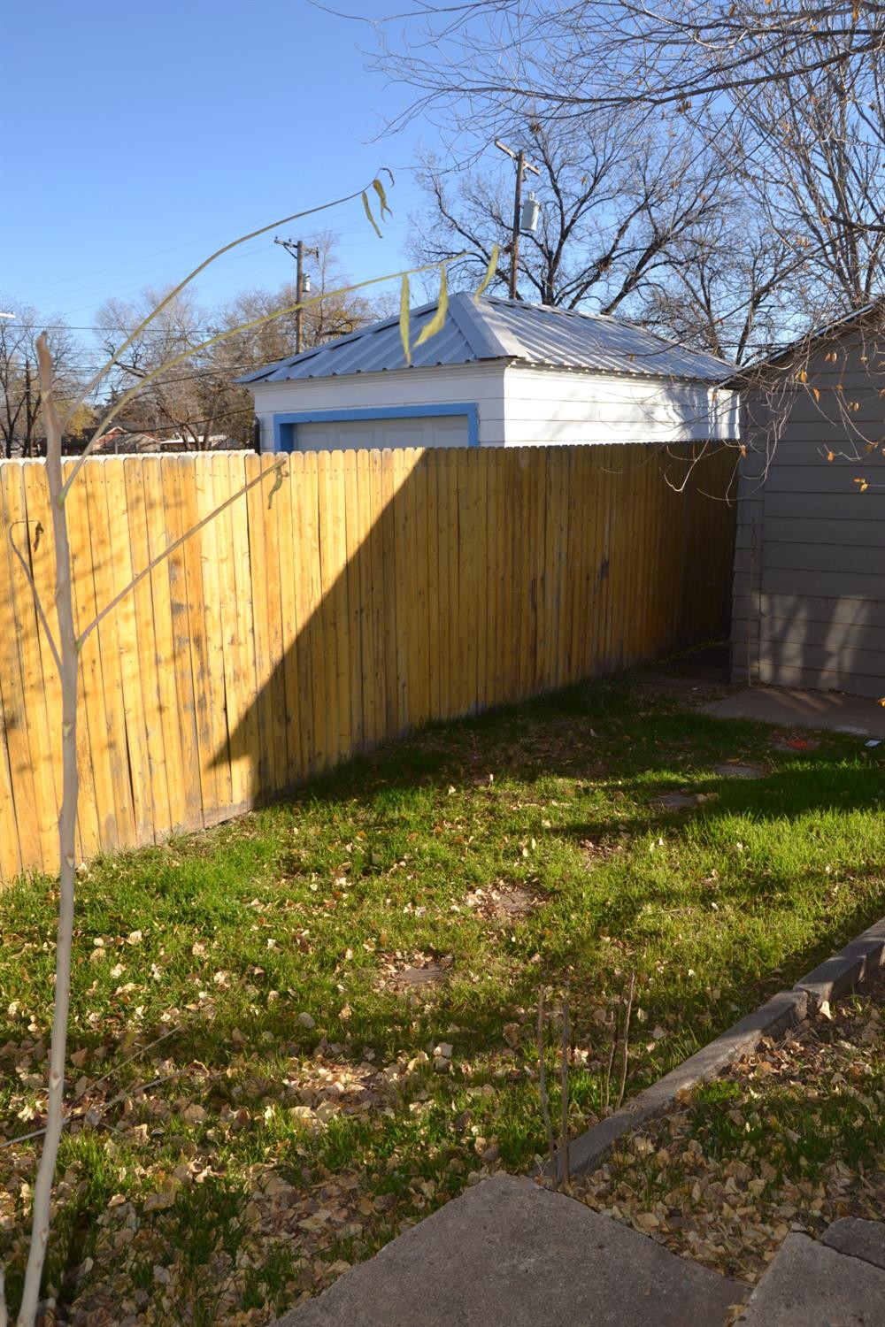 1915 26th Property Photo 26