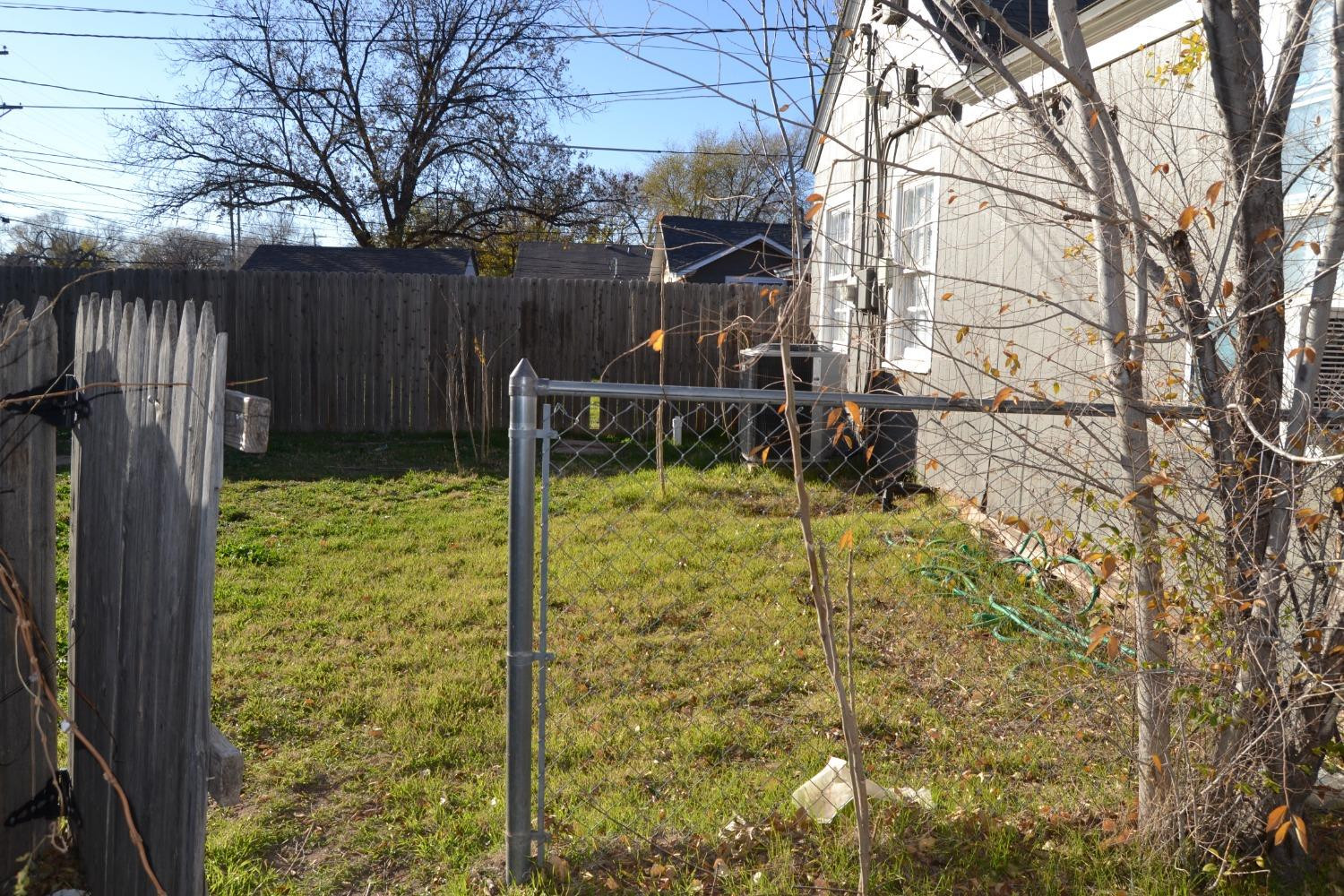 1915 26th Property Photo 27