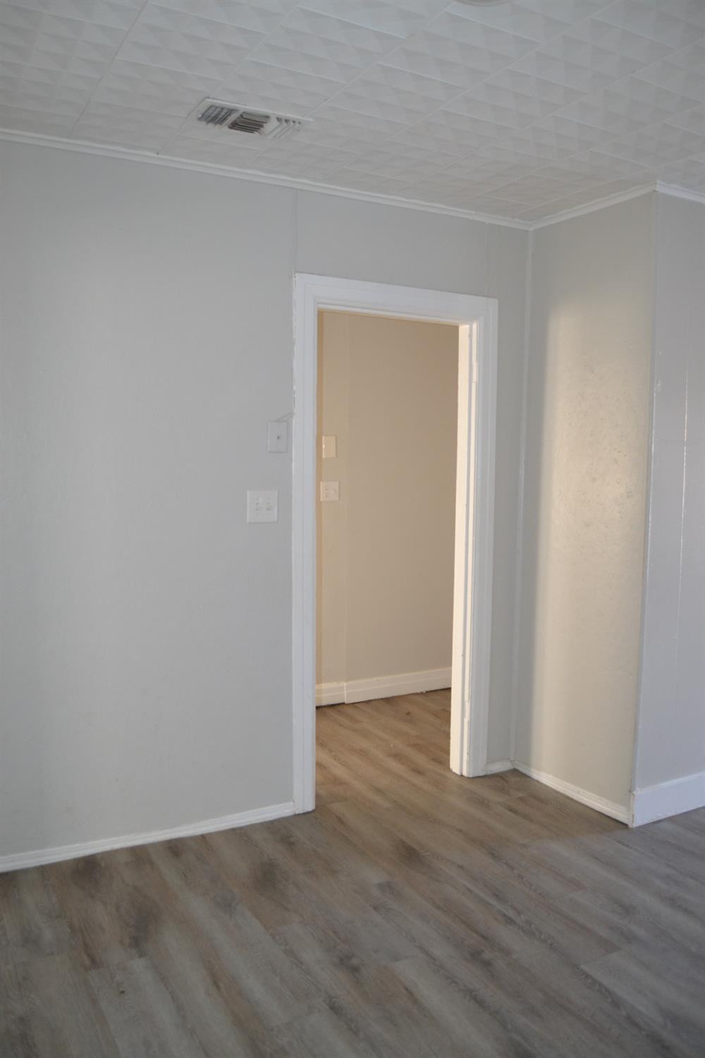 1915 26th Property Photo 29