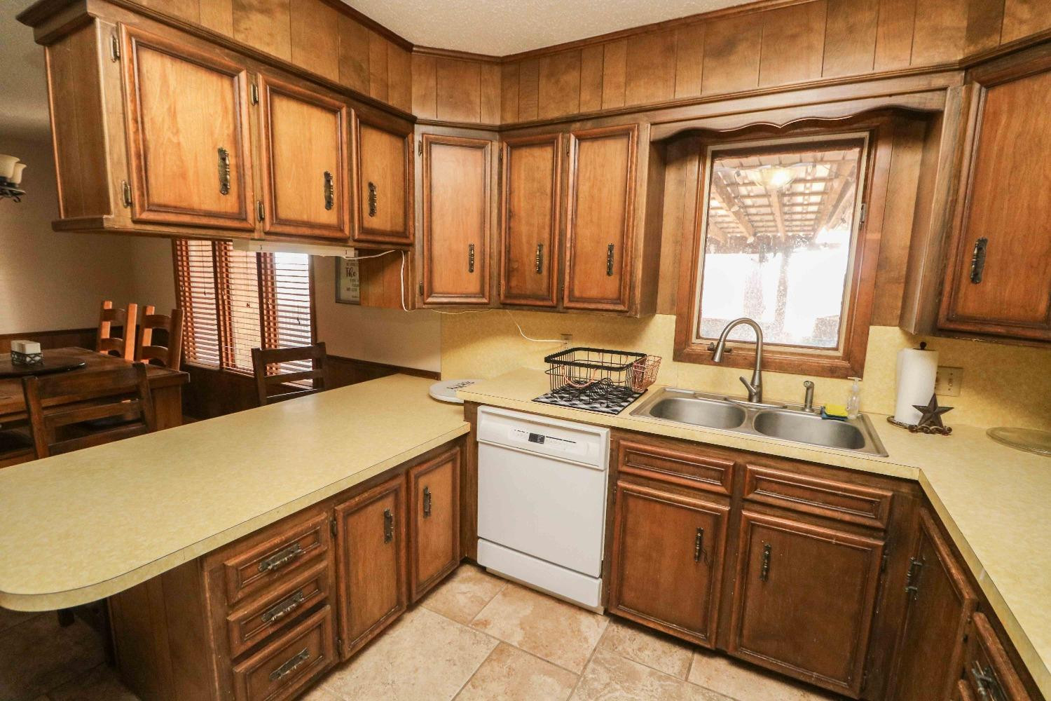 1851 County Road 334 Property Photo 10