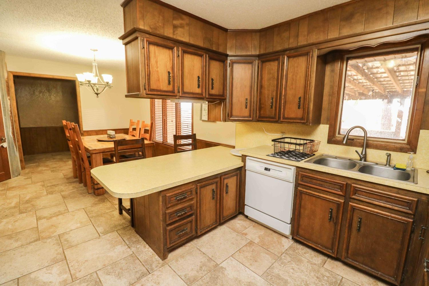 1851 County Road 334 Property Photo 12