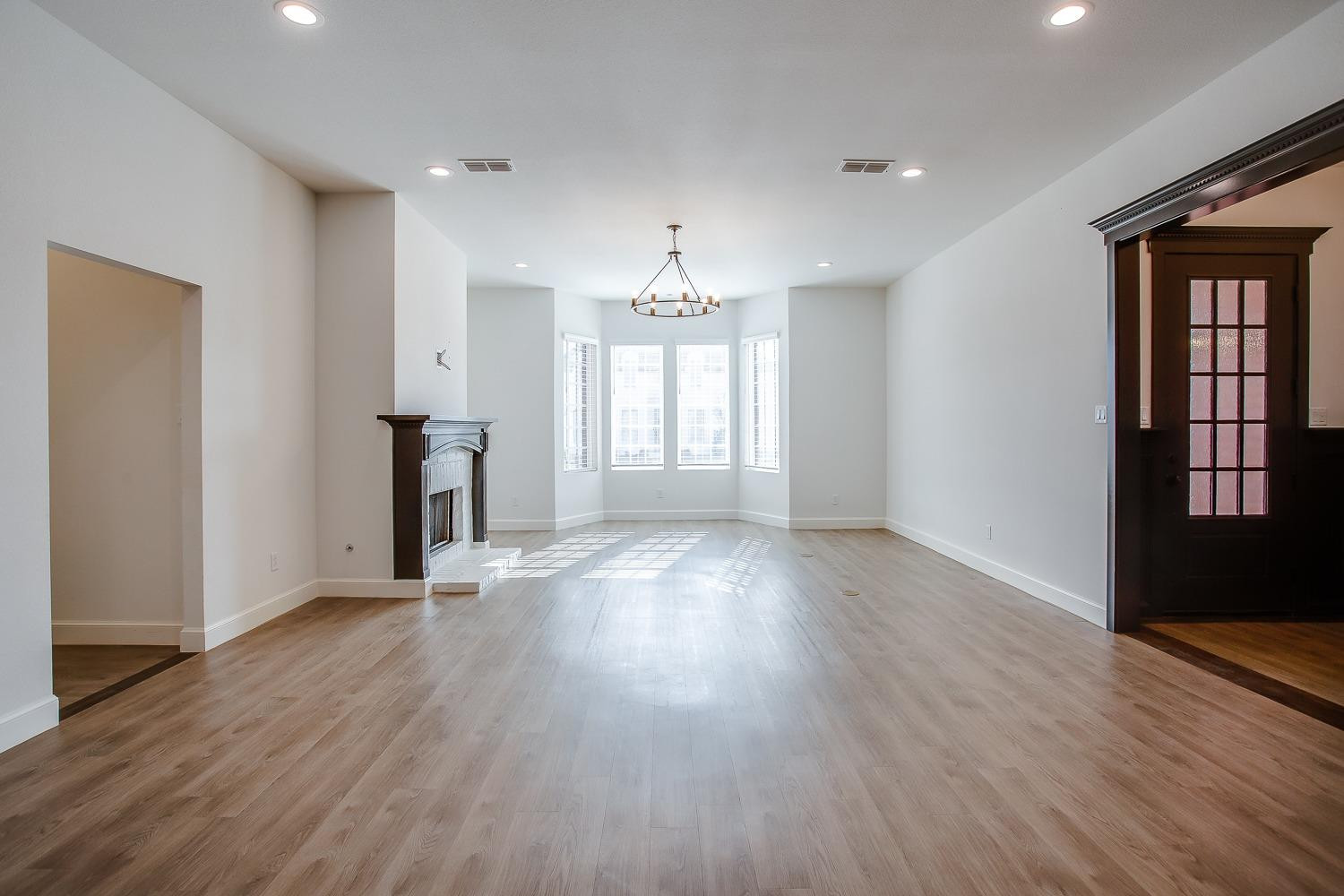 4012 137th Property Photo 3