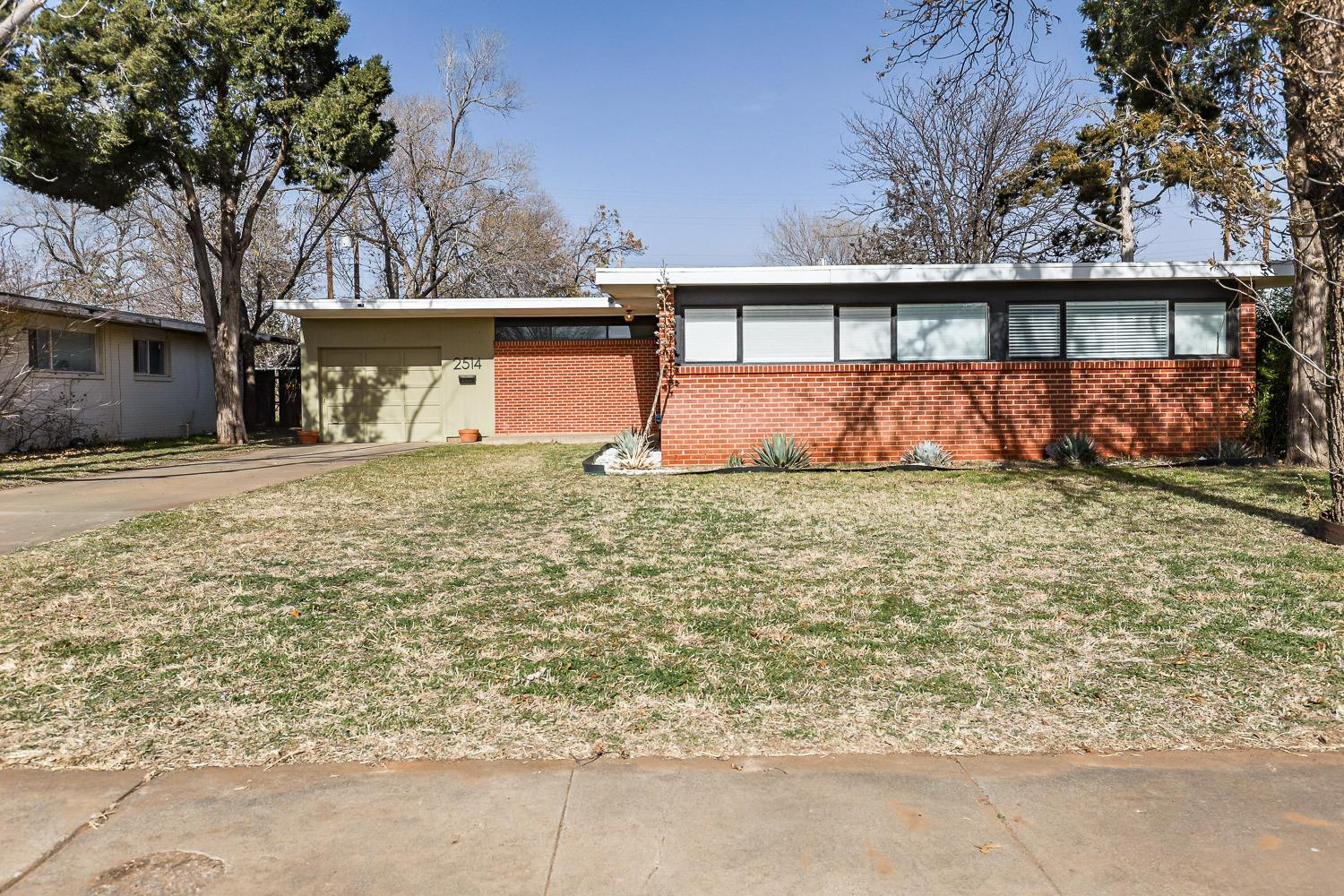 2514 46th Street Property Photo 1