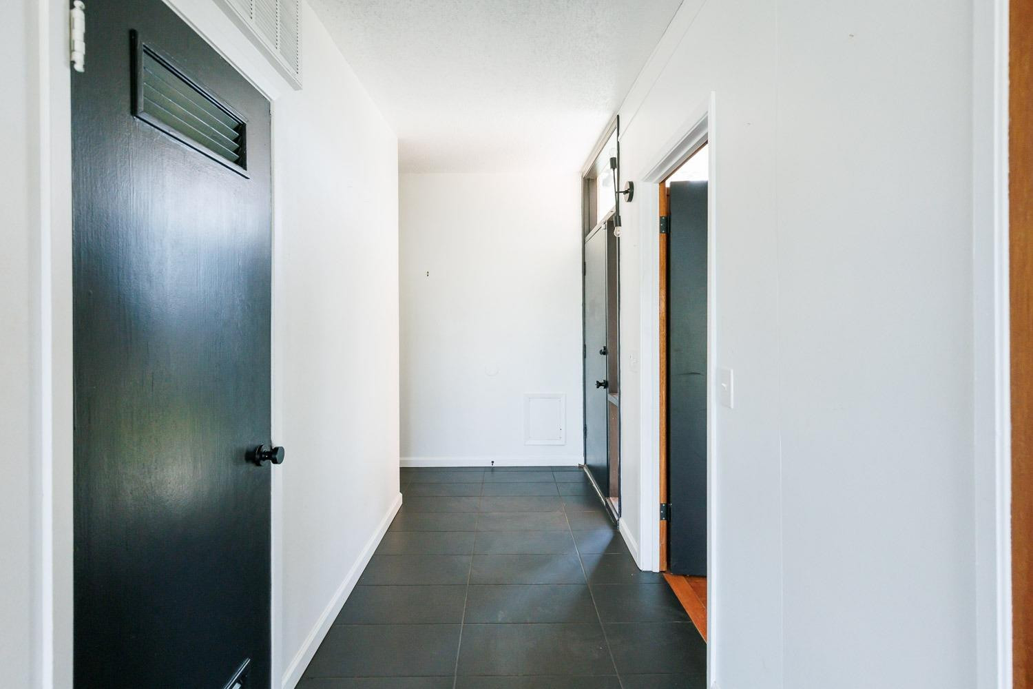 2514 46th Street Property Photo 5