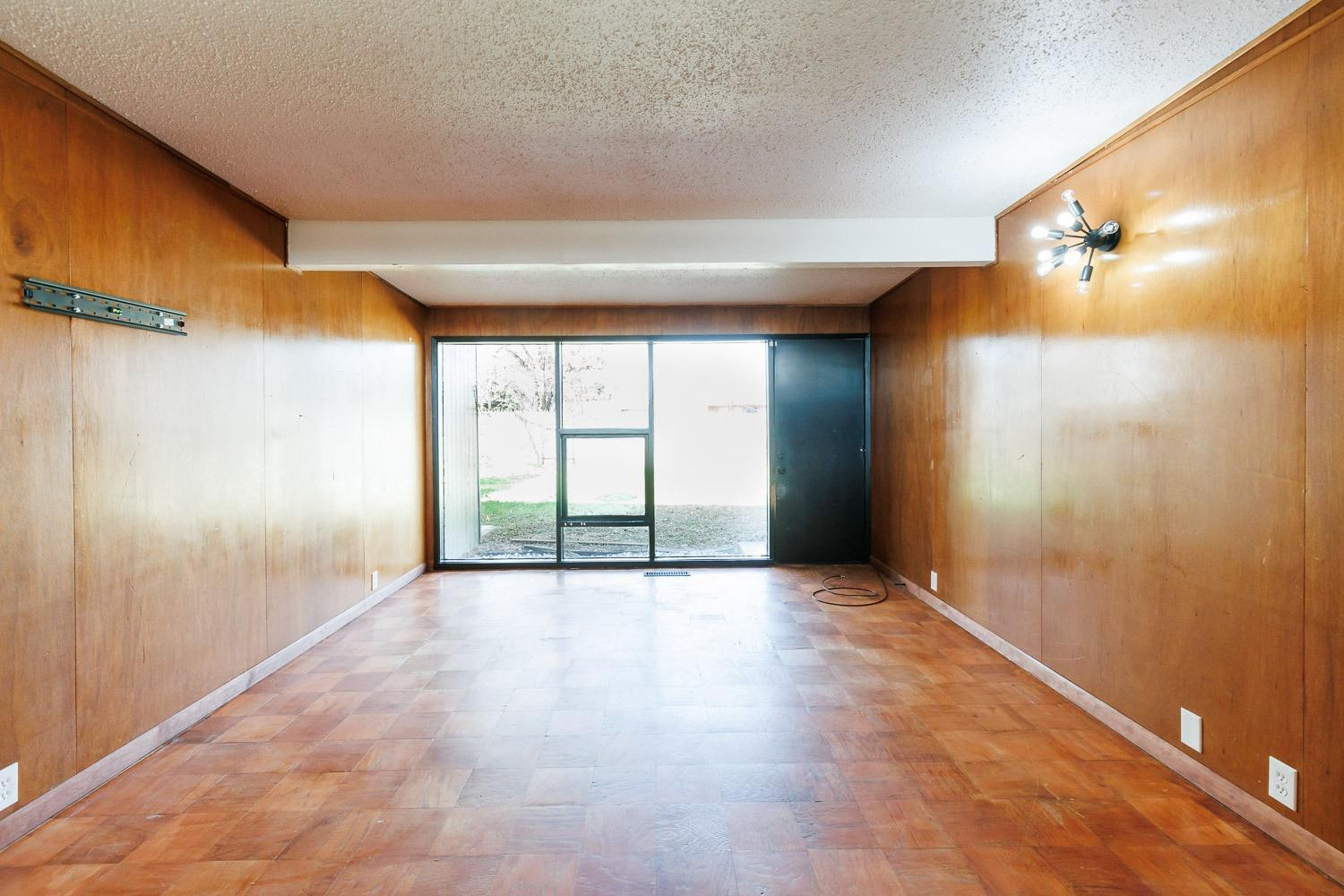 2514 46th Street Property Photo 6