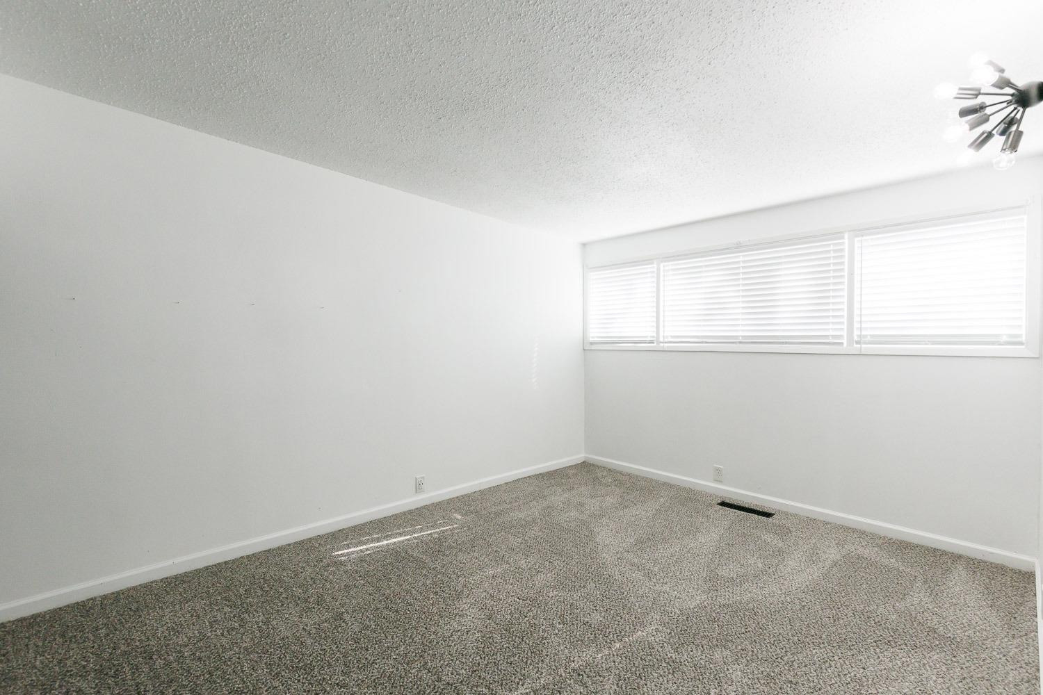 2514 46th Street Property Photo 28