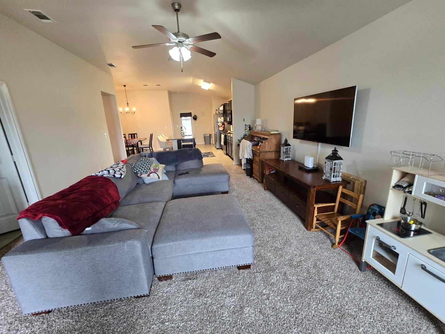 7441 102nd Street Property Photo 4
