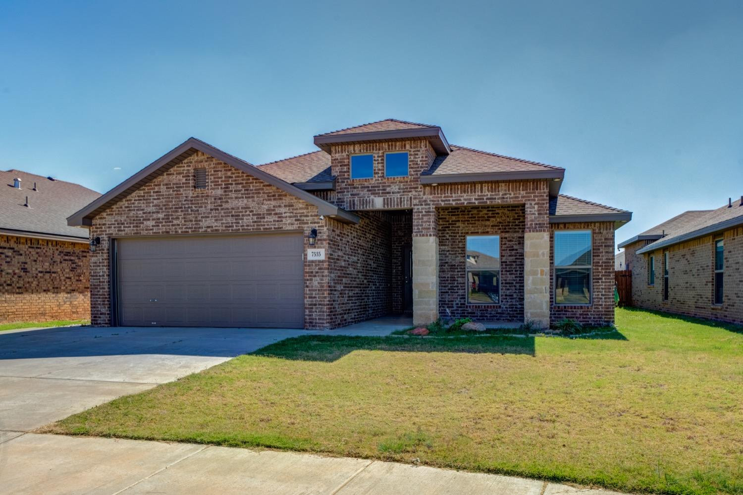 7535 103rd Street Property Photo 1