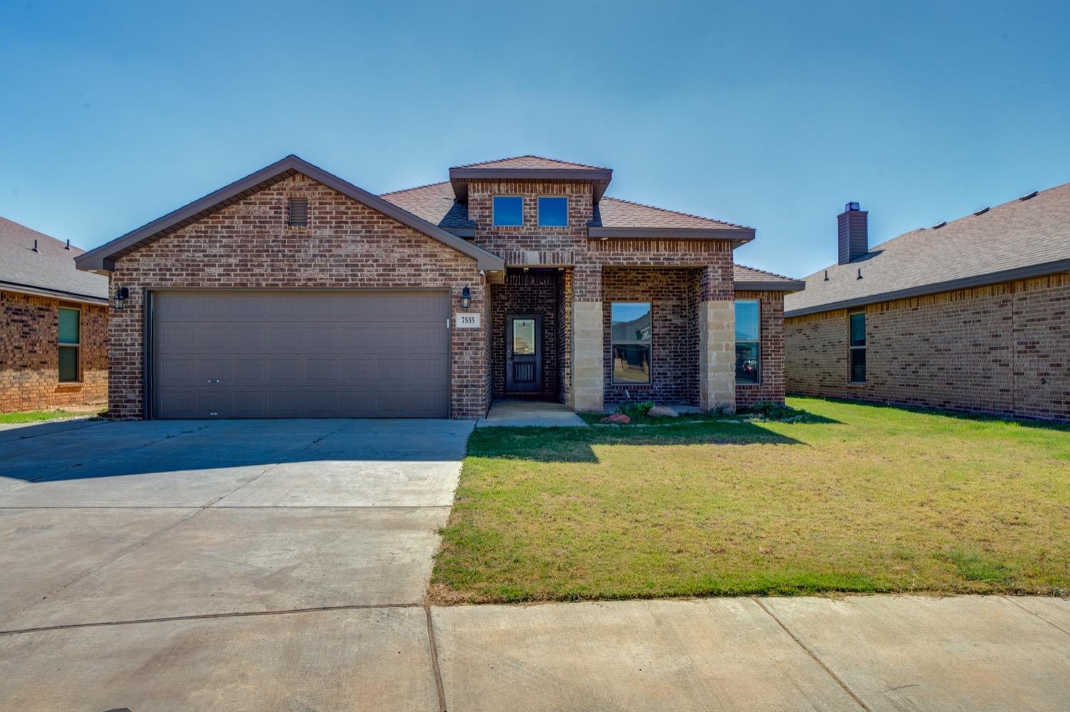 7535 103rd Street Property Photo 2