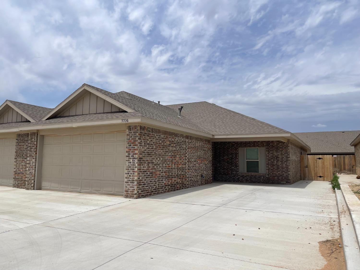 5536 Kemper Street Property Photo 1