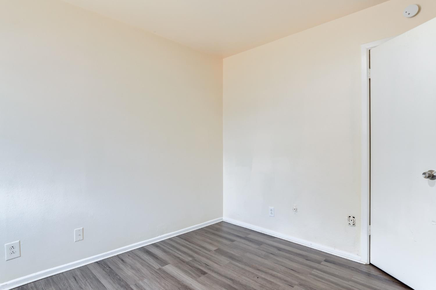 4602 Belton Avenue Property Photo 10
