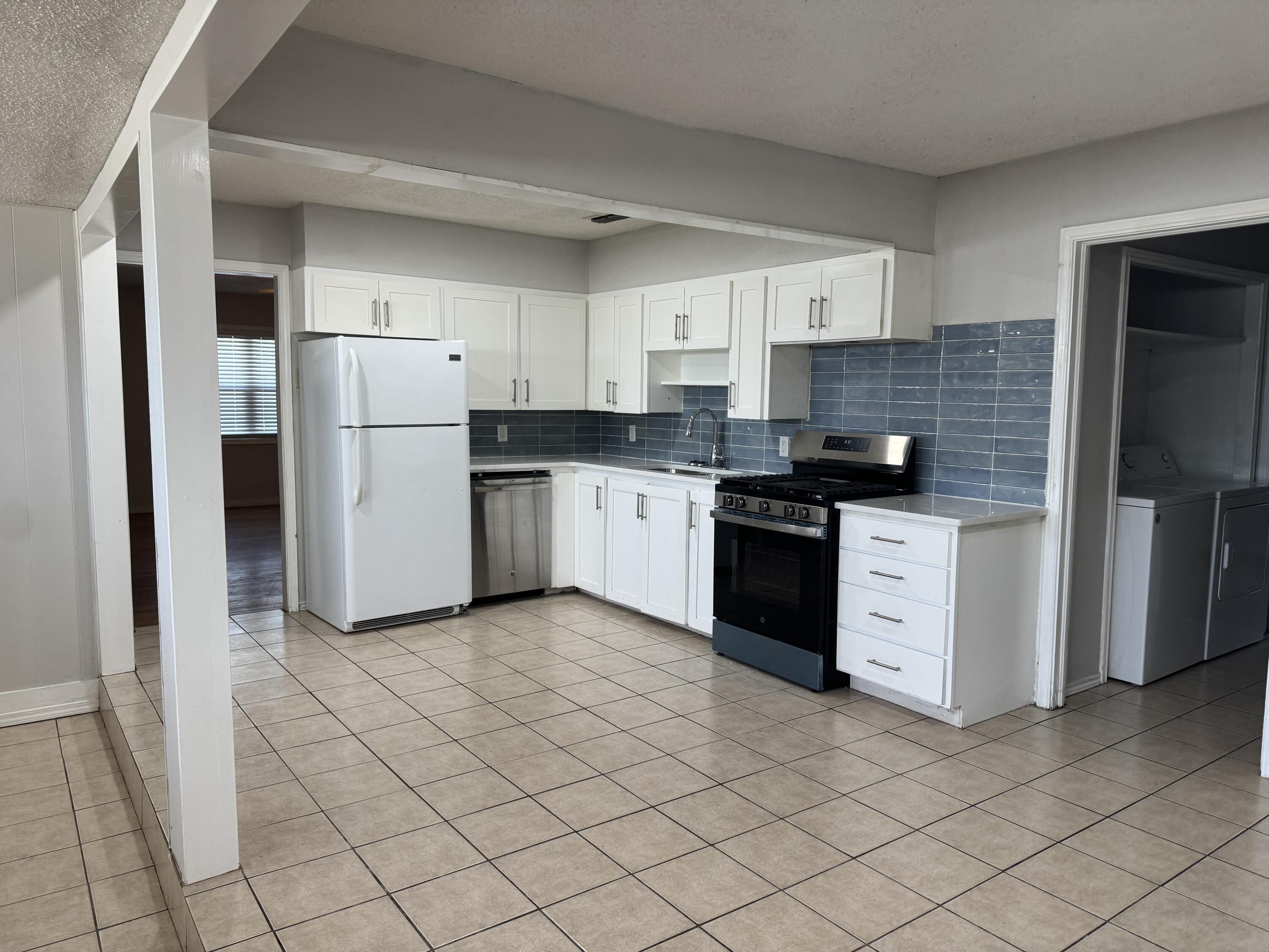 3721 31st Street Property Photo 3
