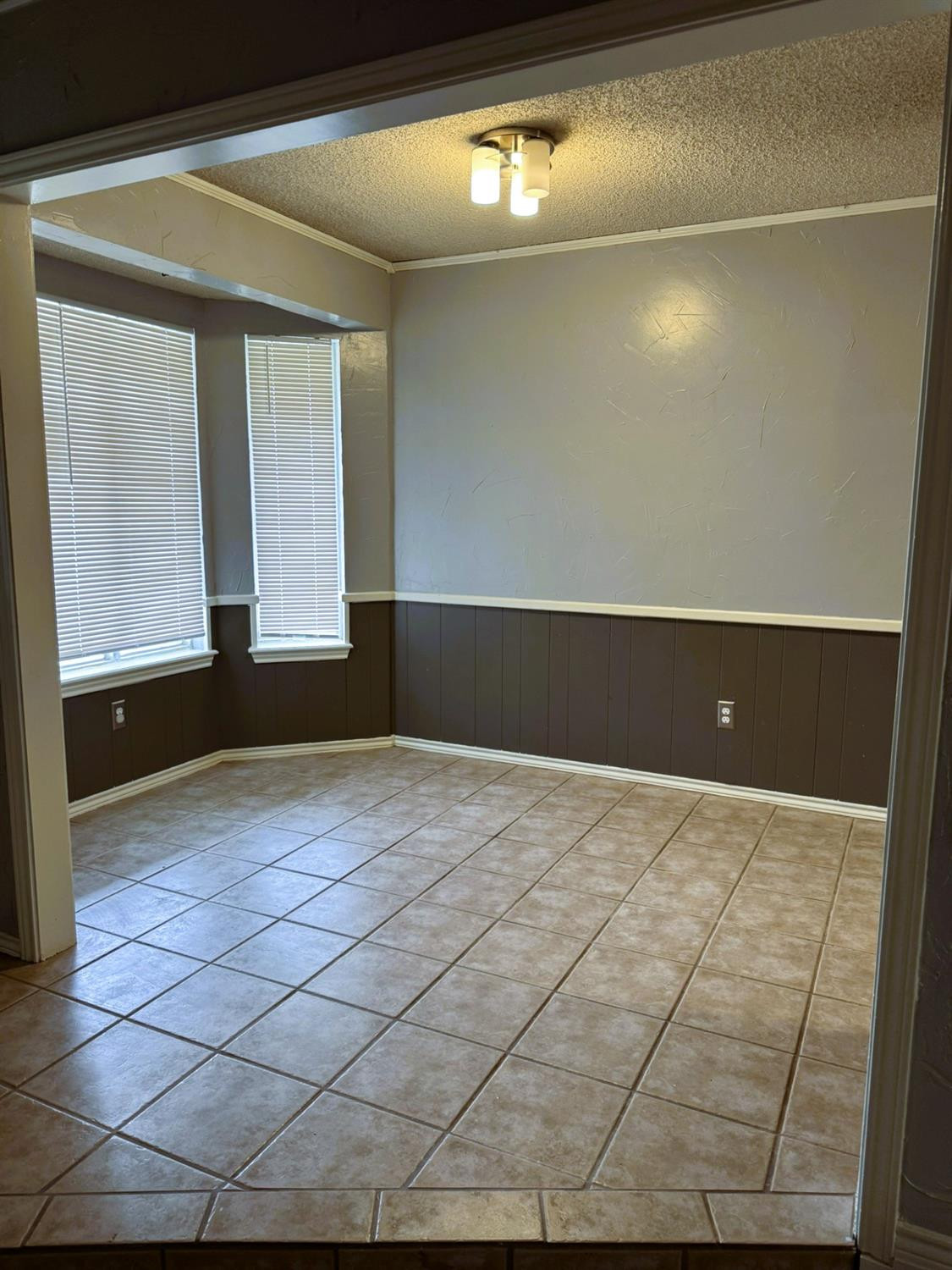4825 73rd Street Property Photo 8