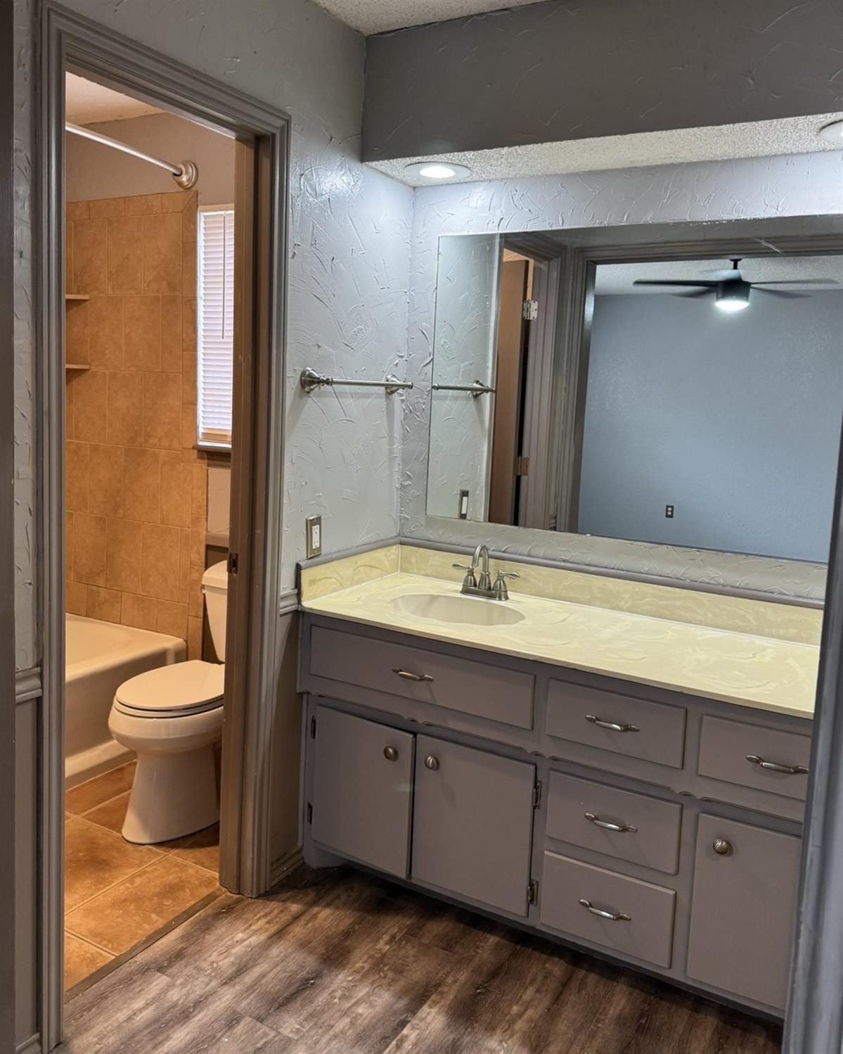 4825 73rd Street Property Photo 11