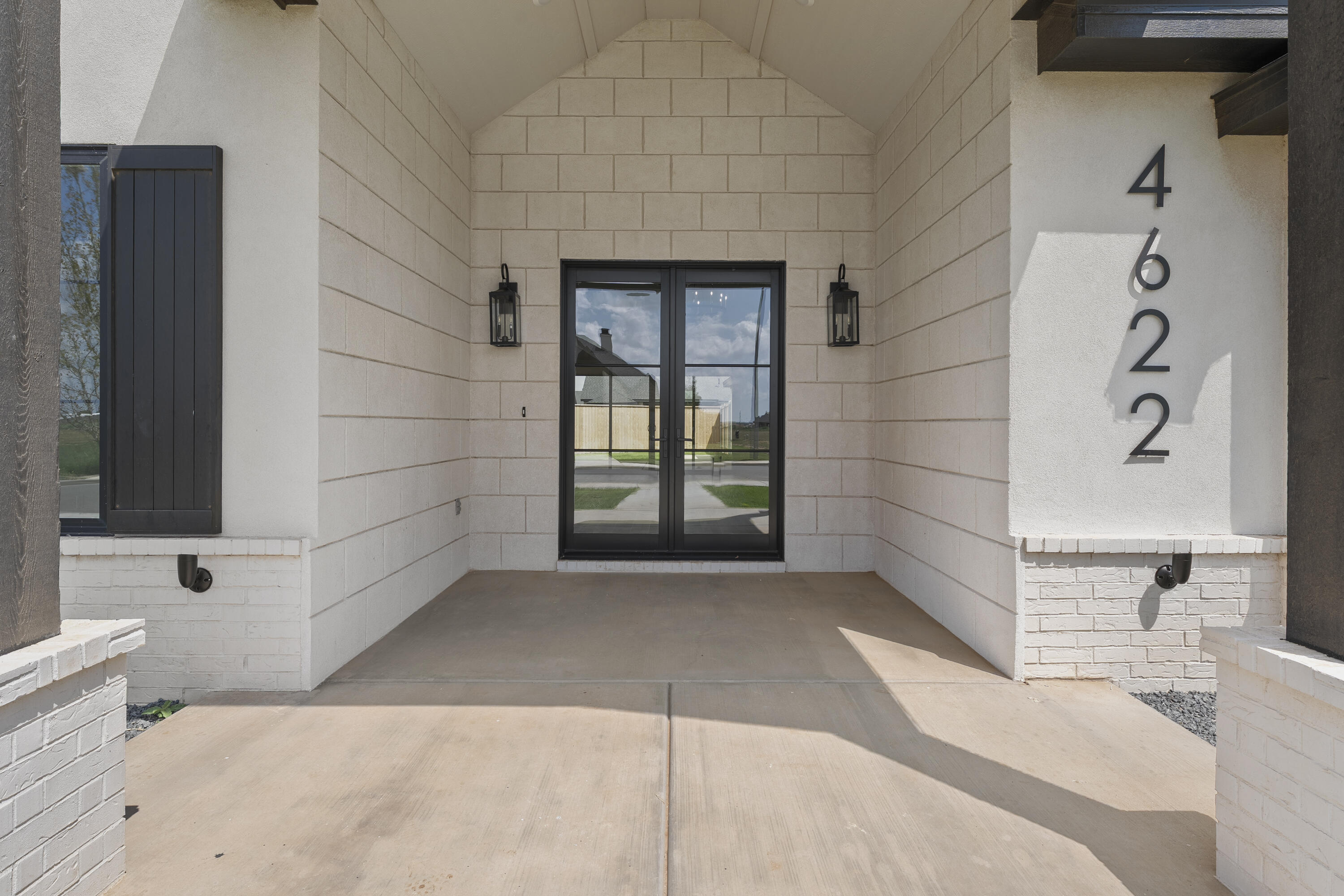 4622 140th Street Property Photo 2