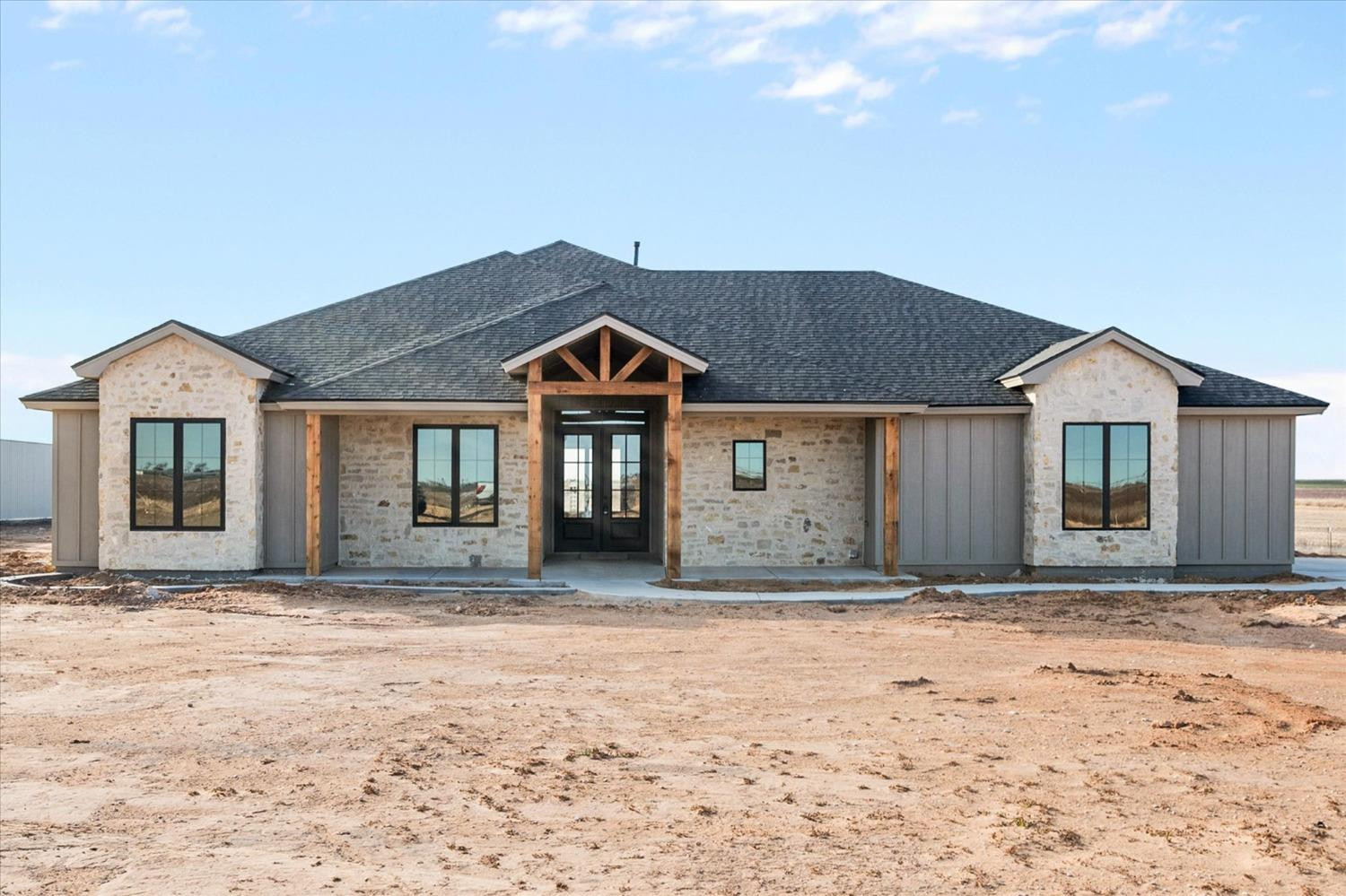 14505 N County Road 3240 Road Property Photo 1