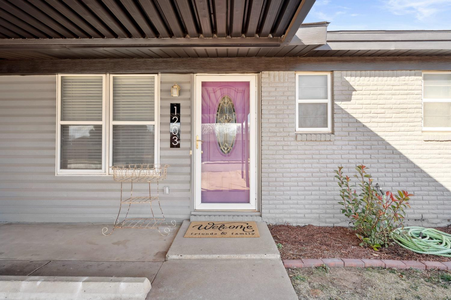 1203 6th Street Property Photo 1