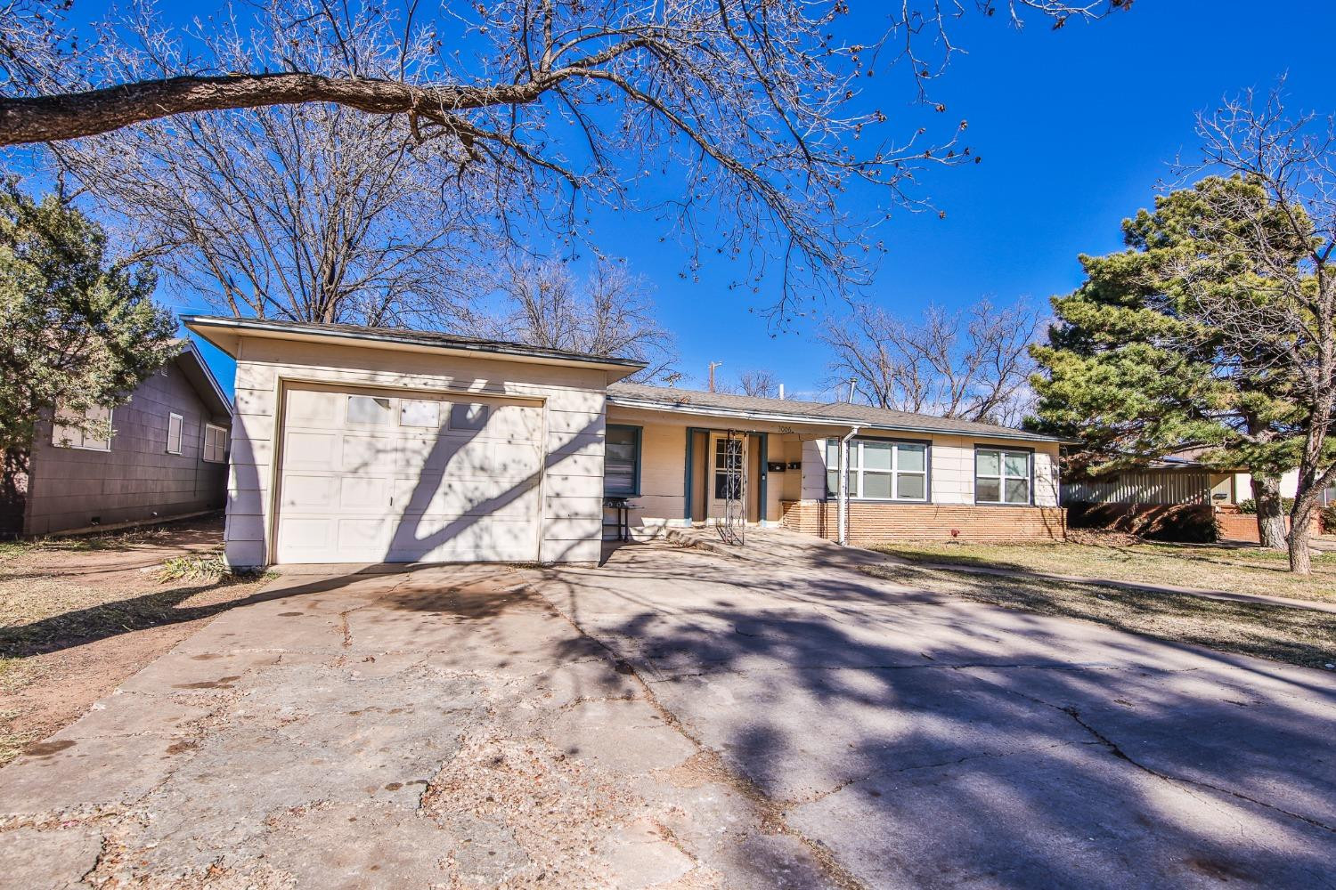 3006 37th Street Property Photo 2