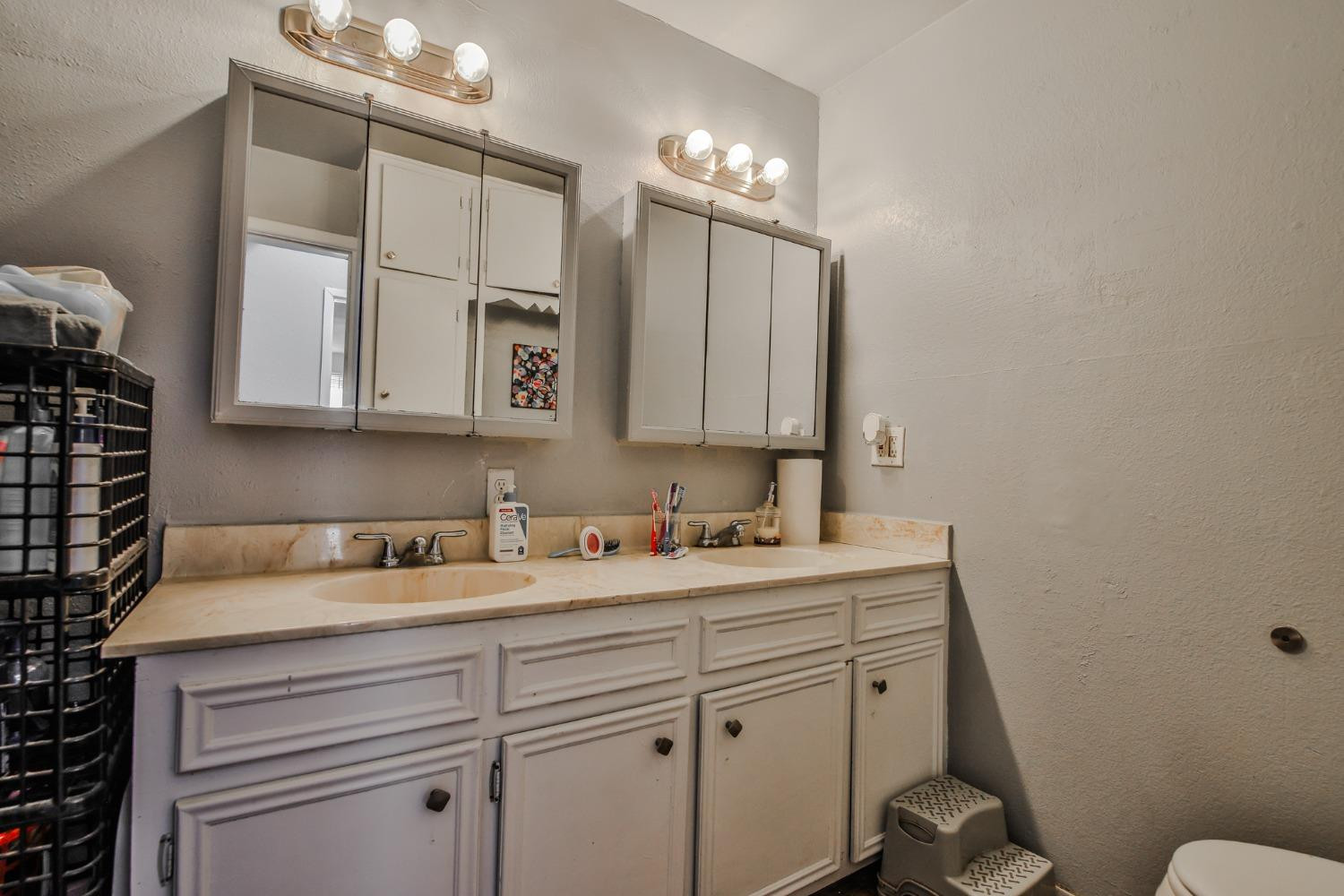 3006 37th Street Property Photo 7