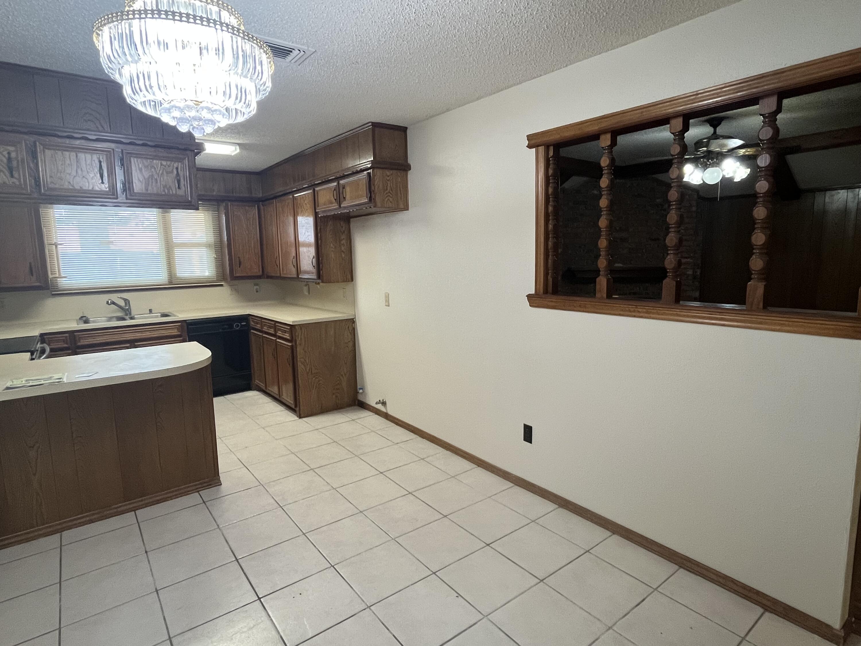 5013 57th Street Property Photo 5