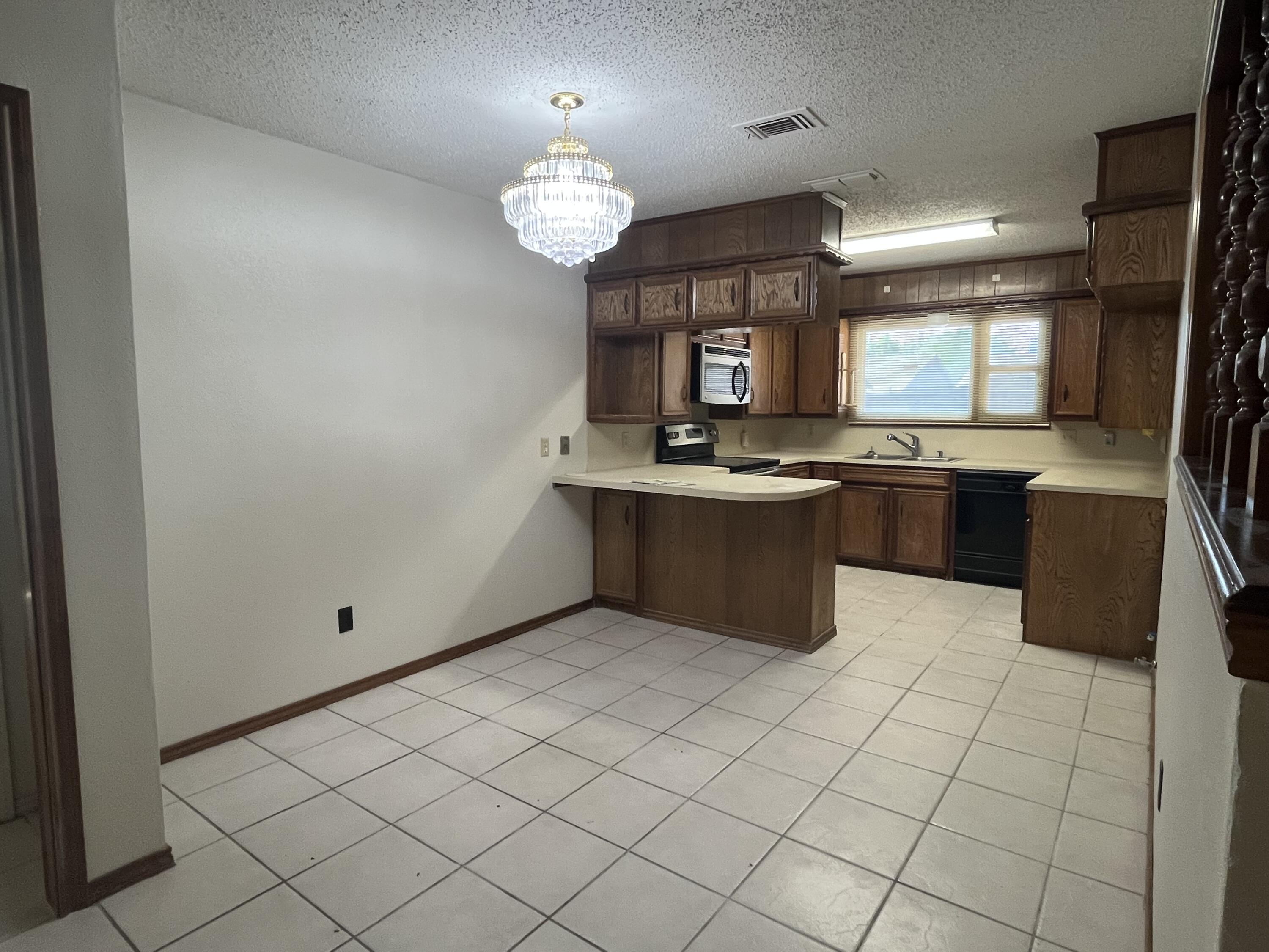 5013 57th Street Property Photo 7
