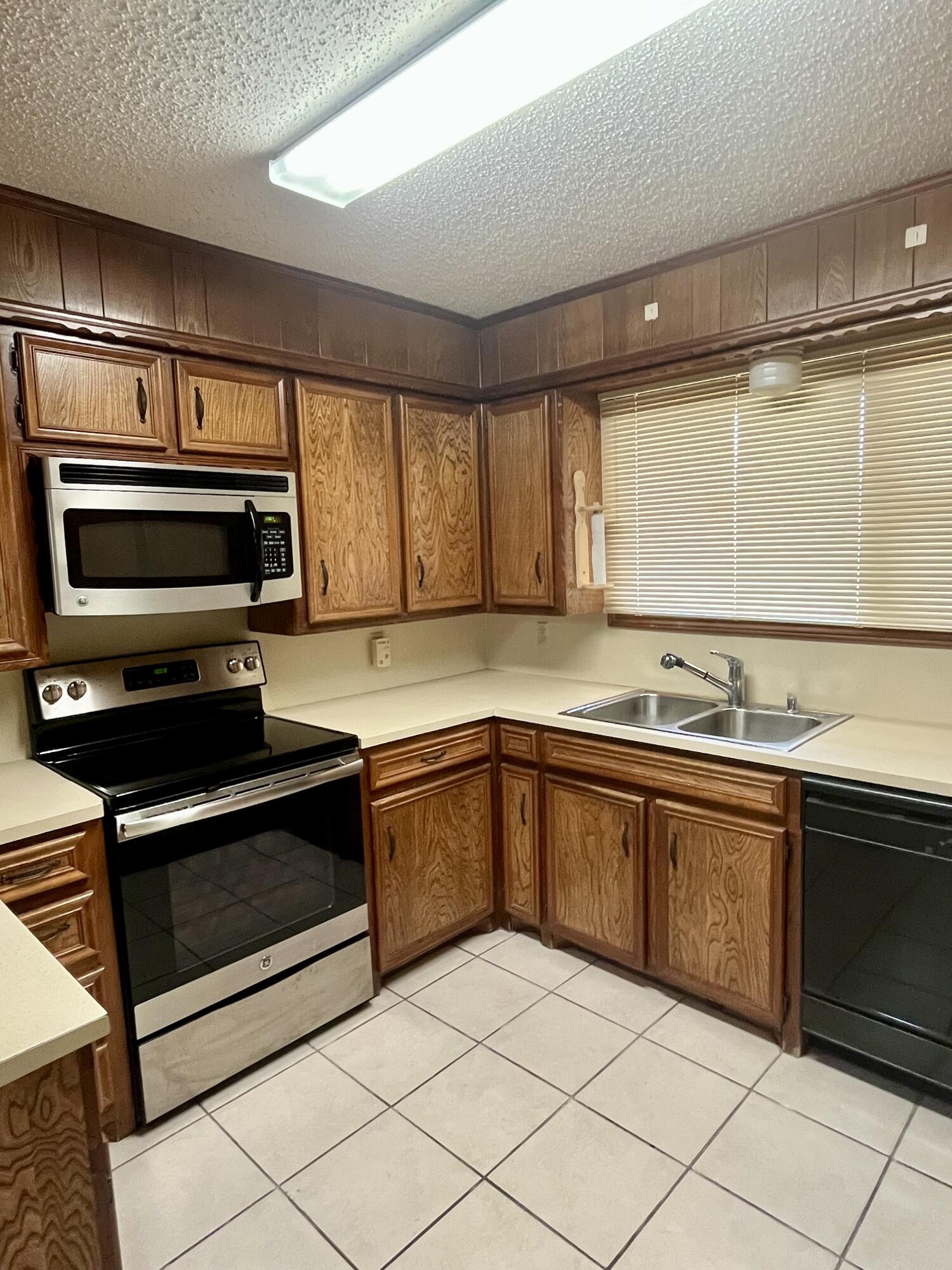 5013 57th Street Property Photo 8