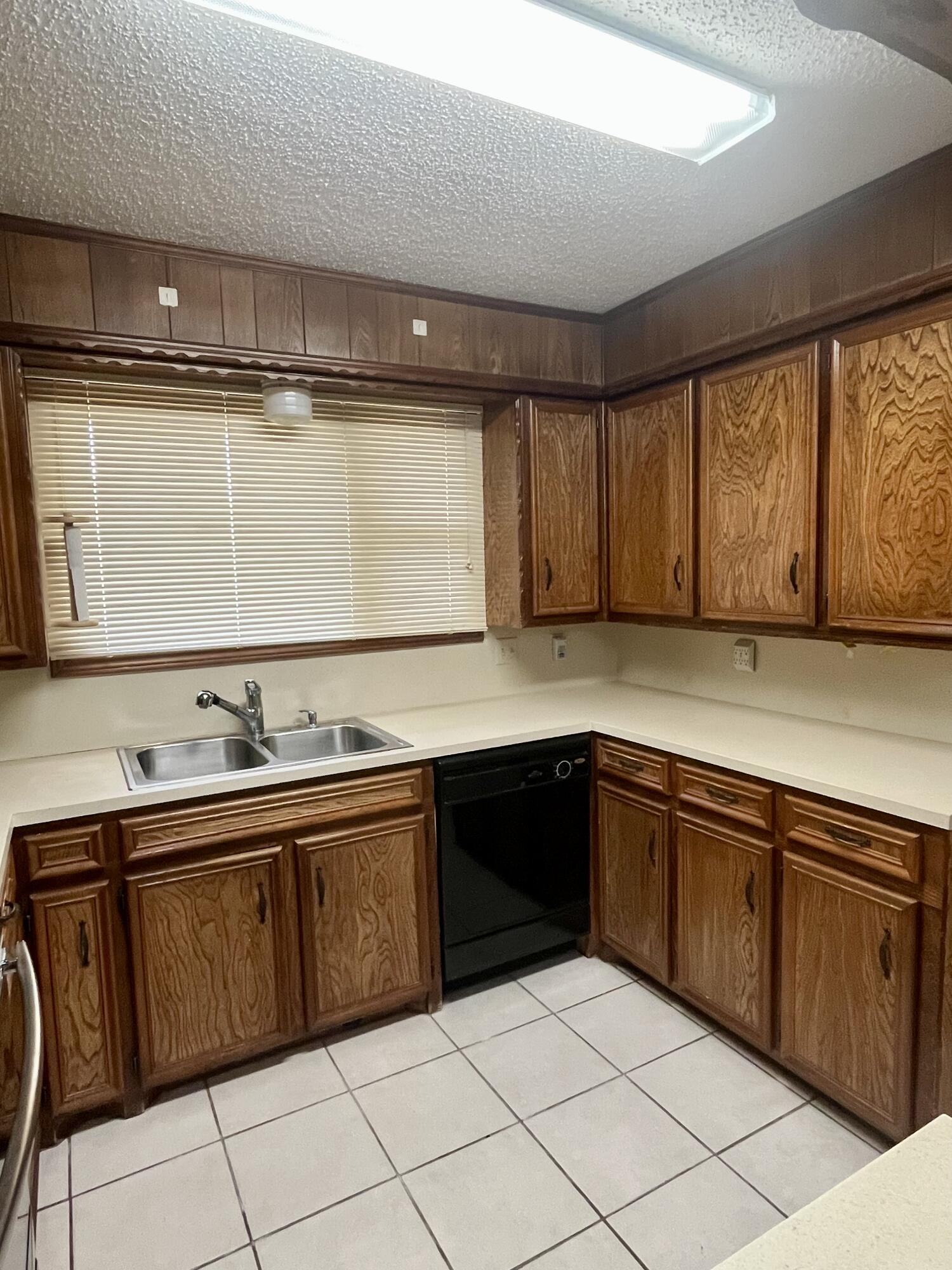5013 57th Street Property Photo 9