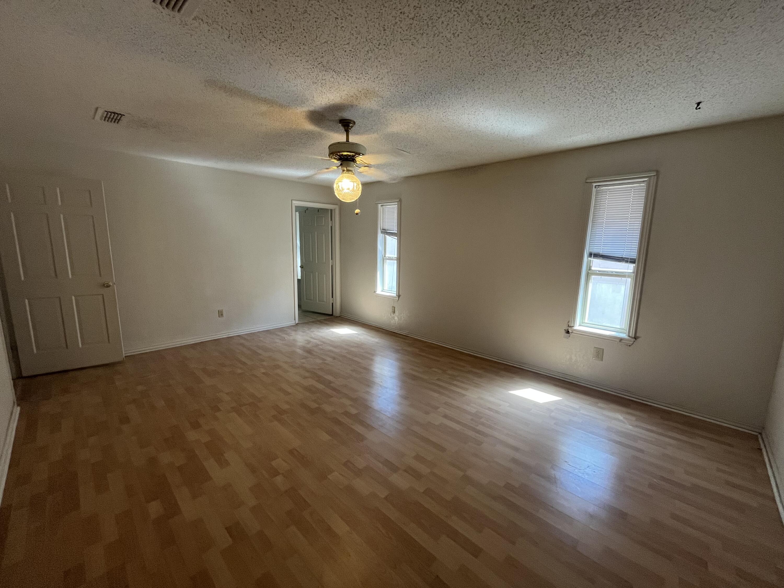 5013 57th Street Property Photo 10