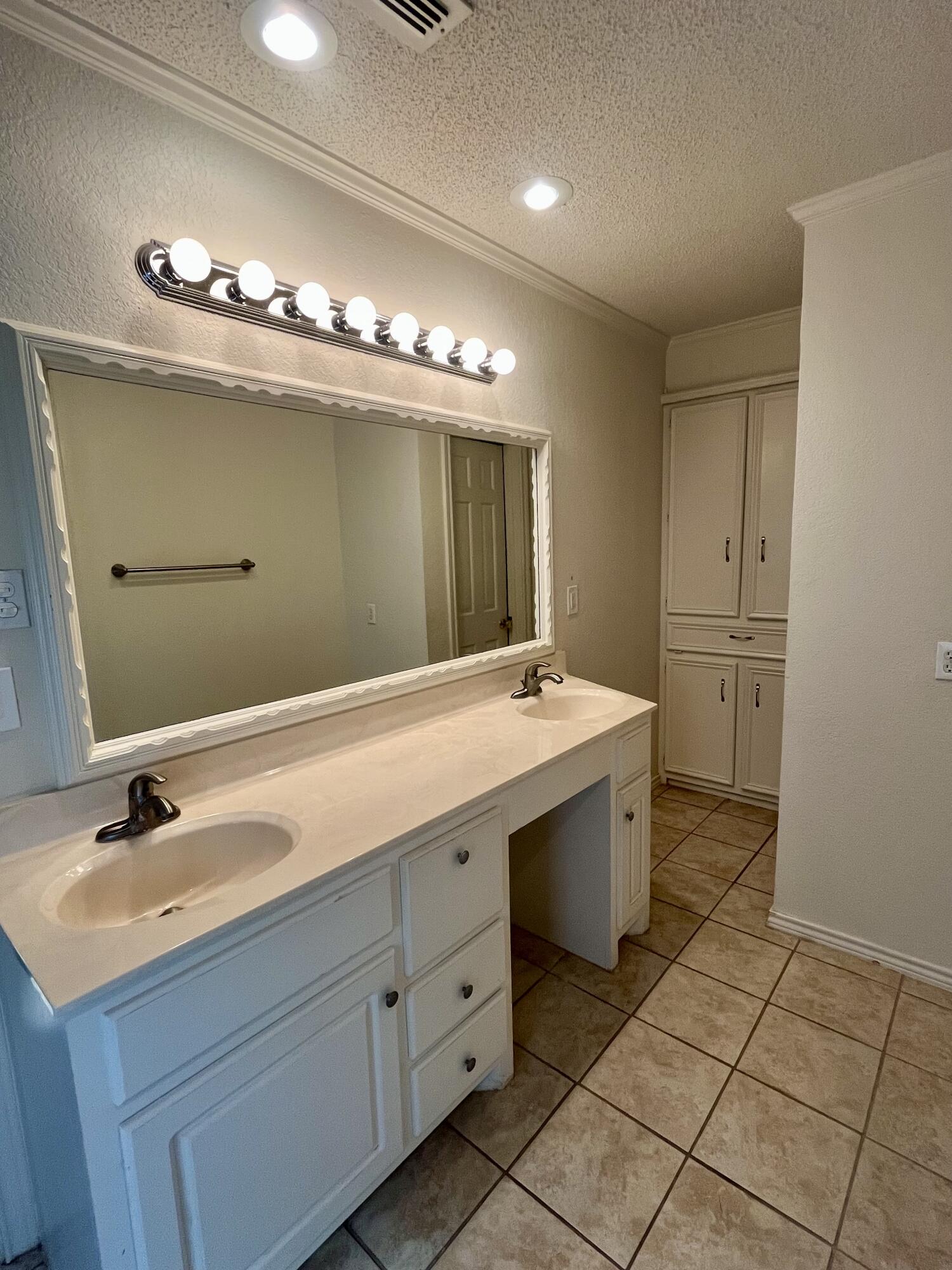5013 57th Street Property Photo 14