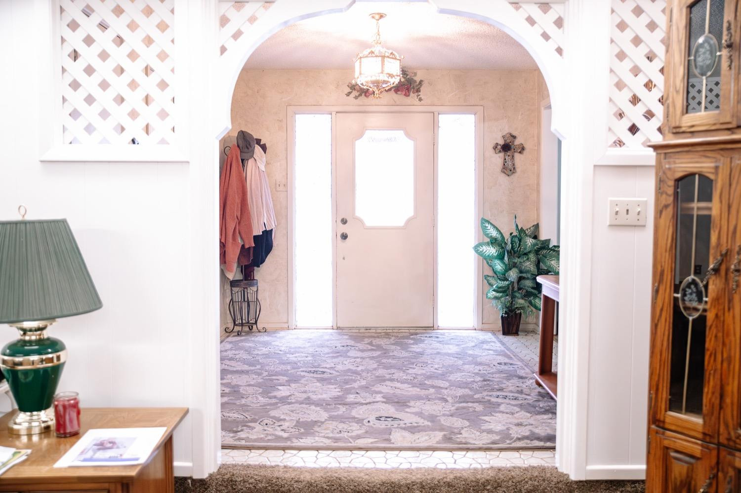 1614 E Crystal Place Property Photo 4