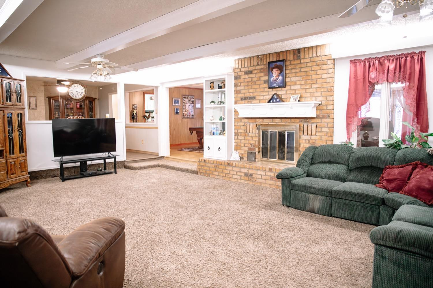 1614 E Crystal Place Property Photo 7