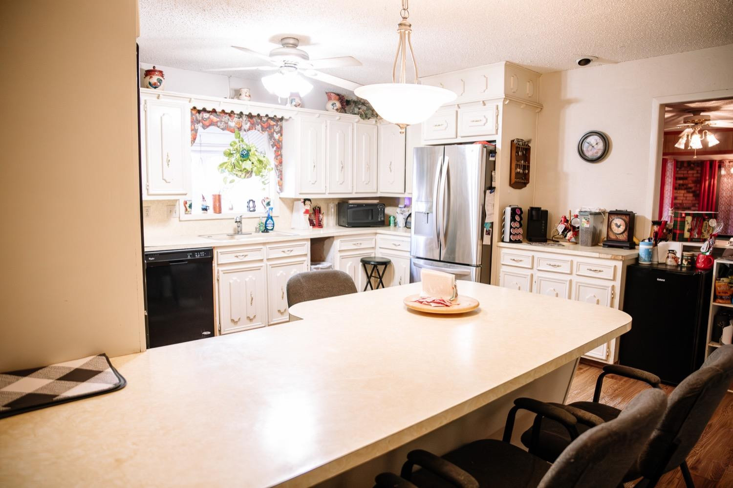1614 E Crystal Place Property Photo 17