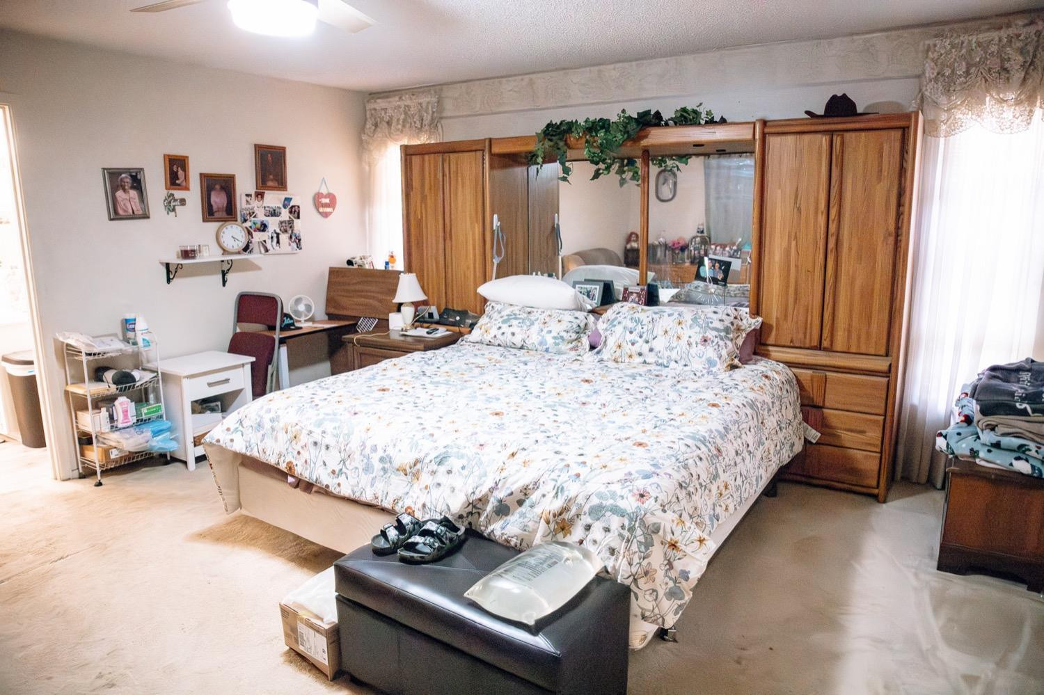 1614 E Crystal Place Property Photo 26