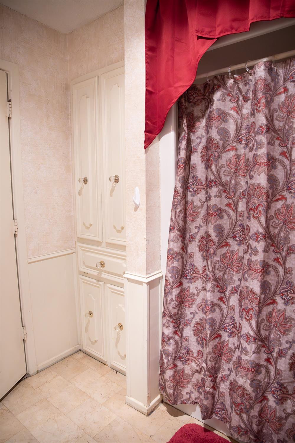 1614 E Crystal Place Property Photo 34
