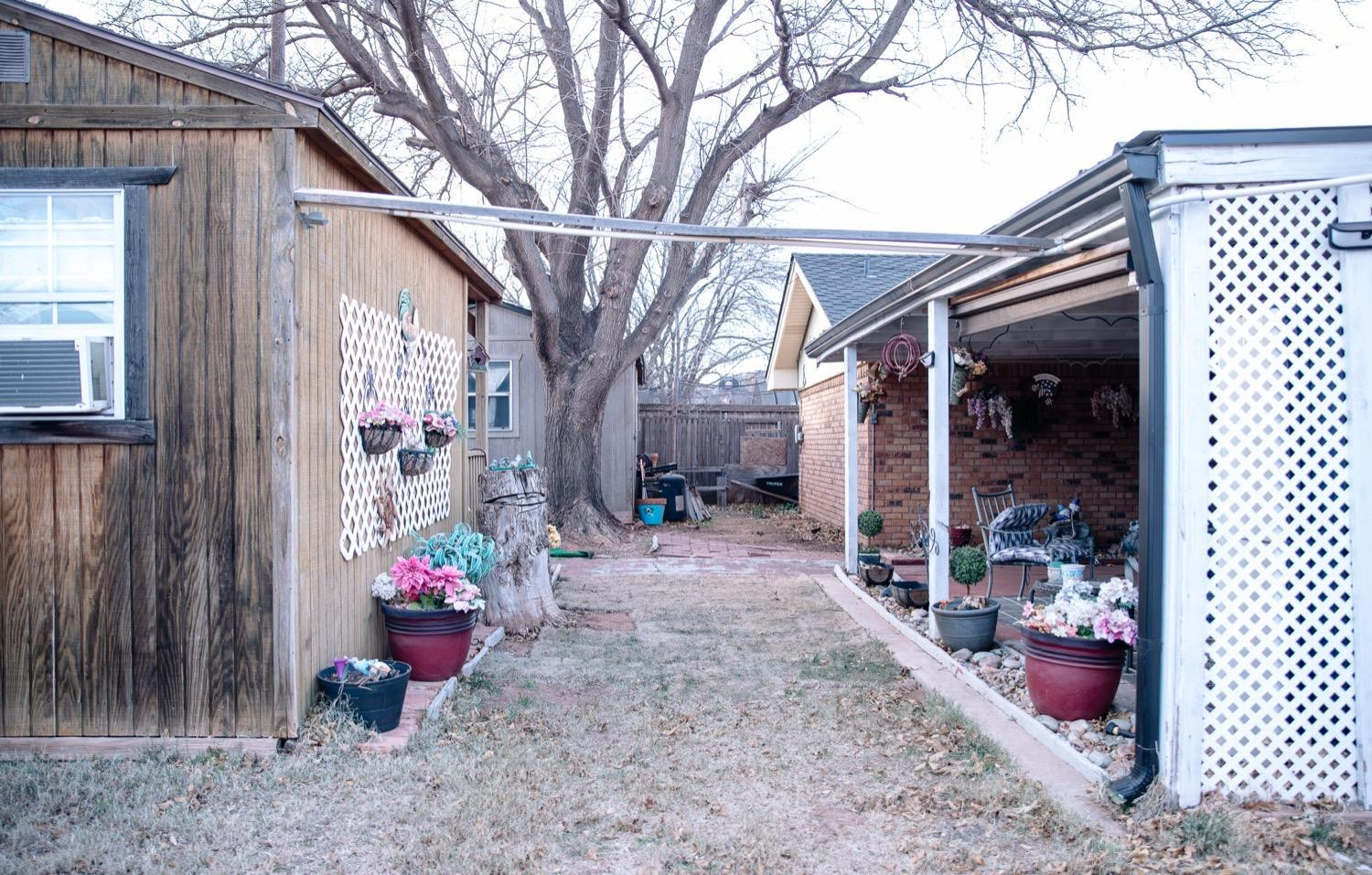 1614 E Crystal Place Property Photo 49