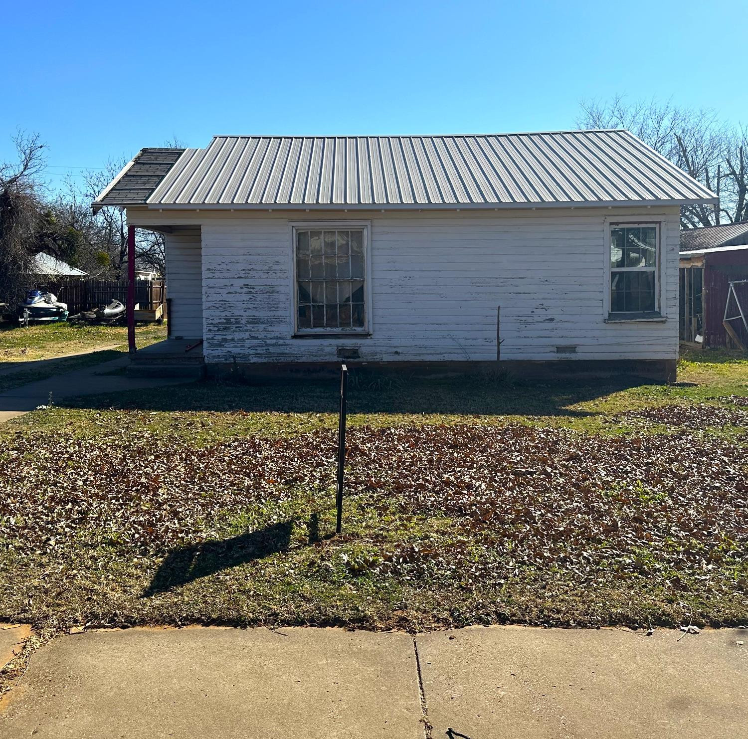610 Trumbull Avenue Property Photo 5