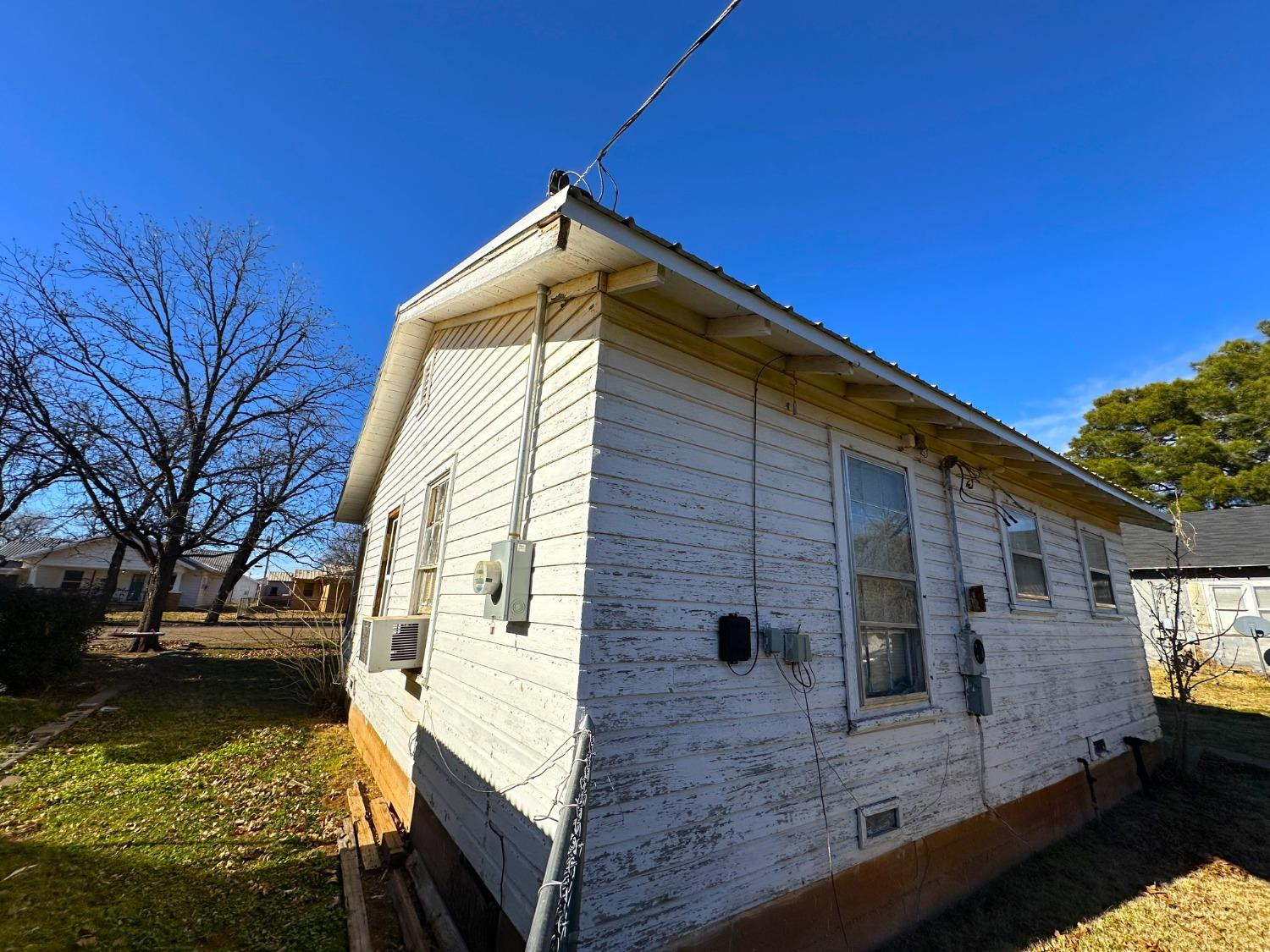 610 Trumbull Avenue Property Photo 6