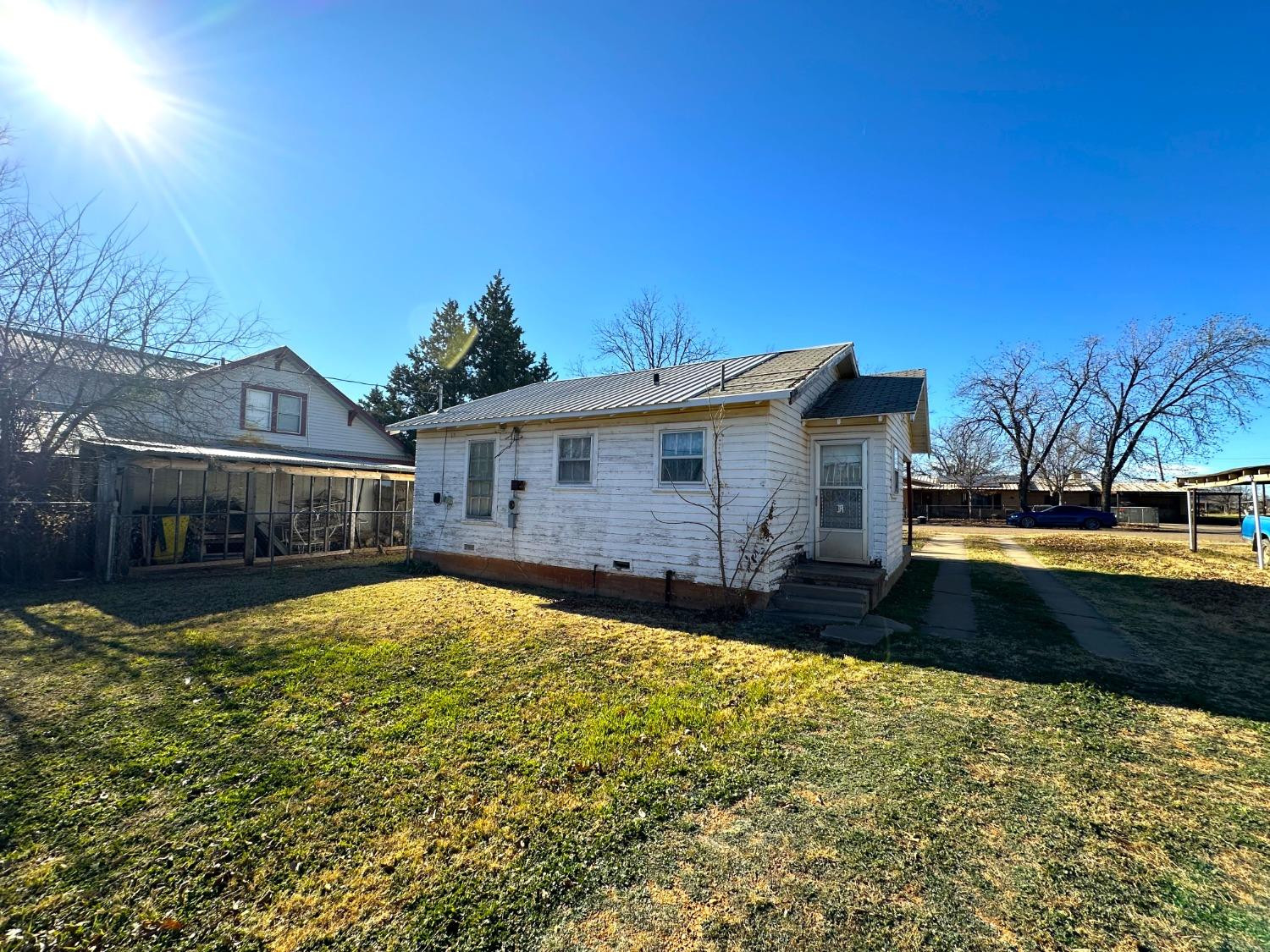 610 Trumbull Avenue Property Photo 7