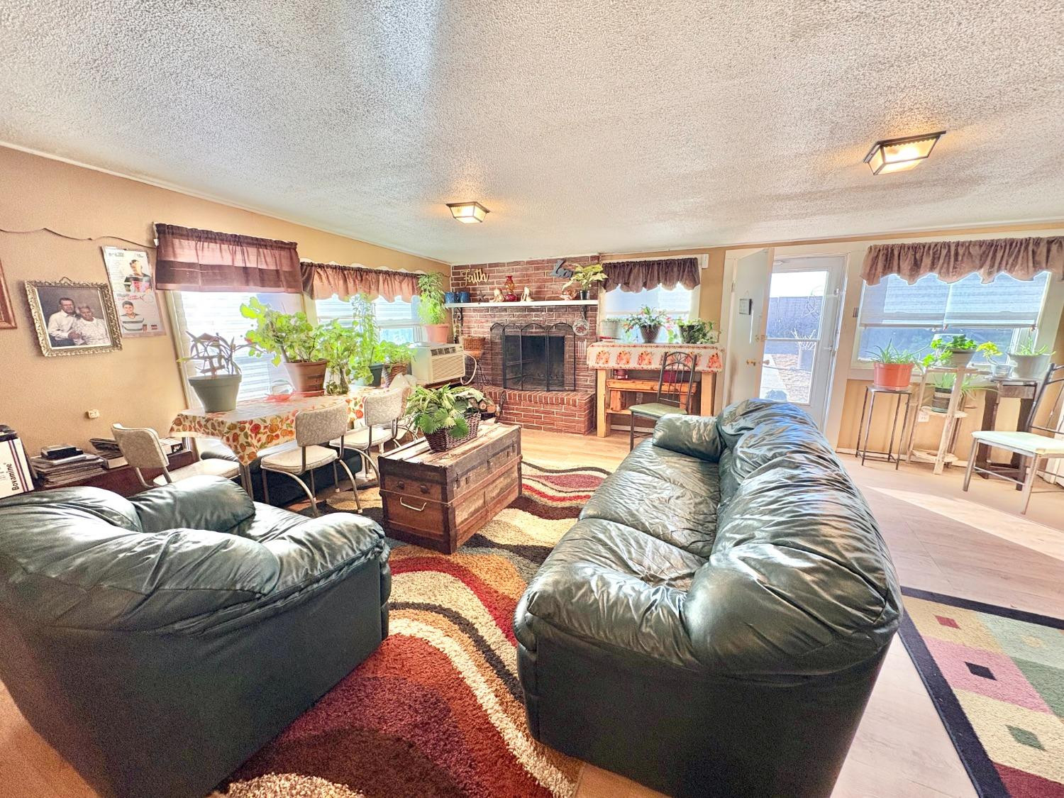 819 N Amherst Highway Property Photo 17