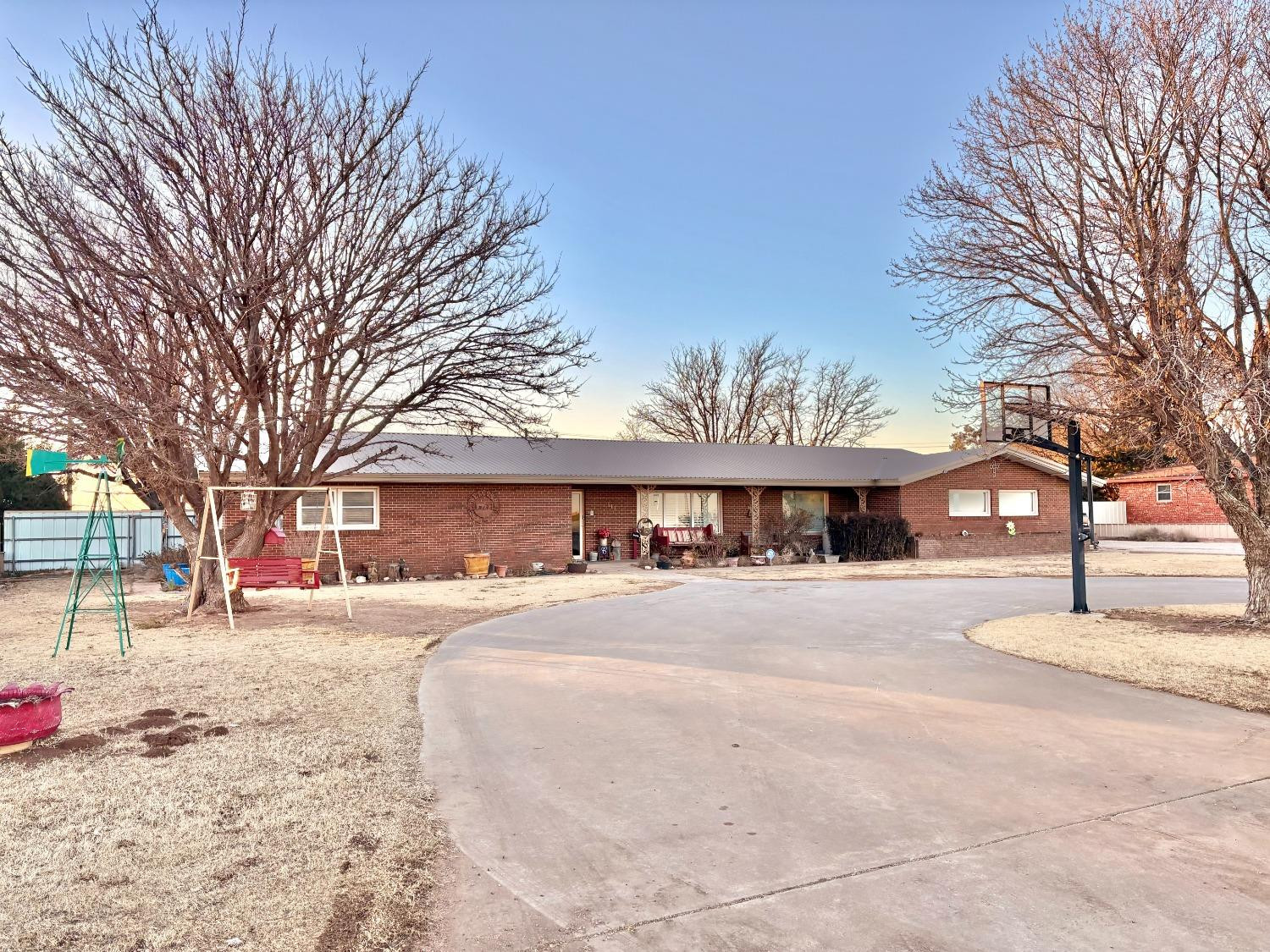 819 N Amherst Highway Property Photo 45