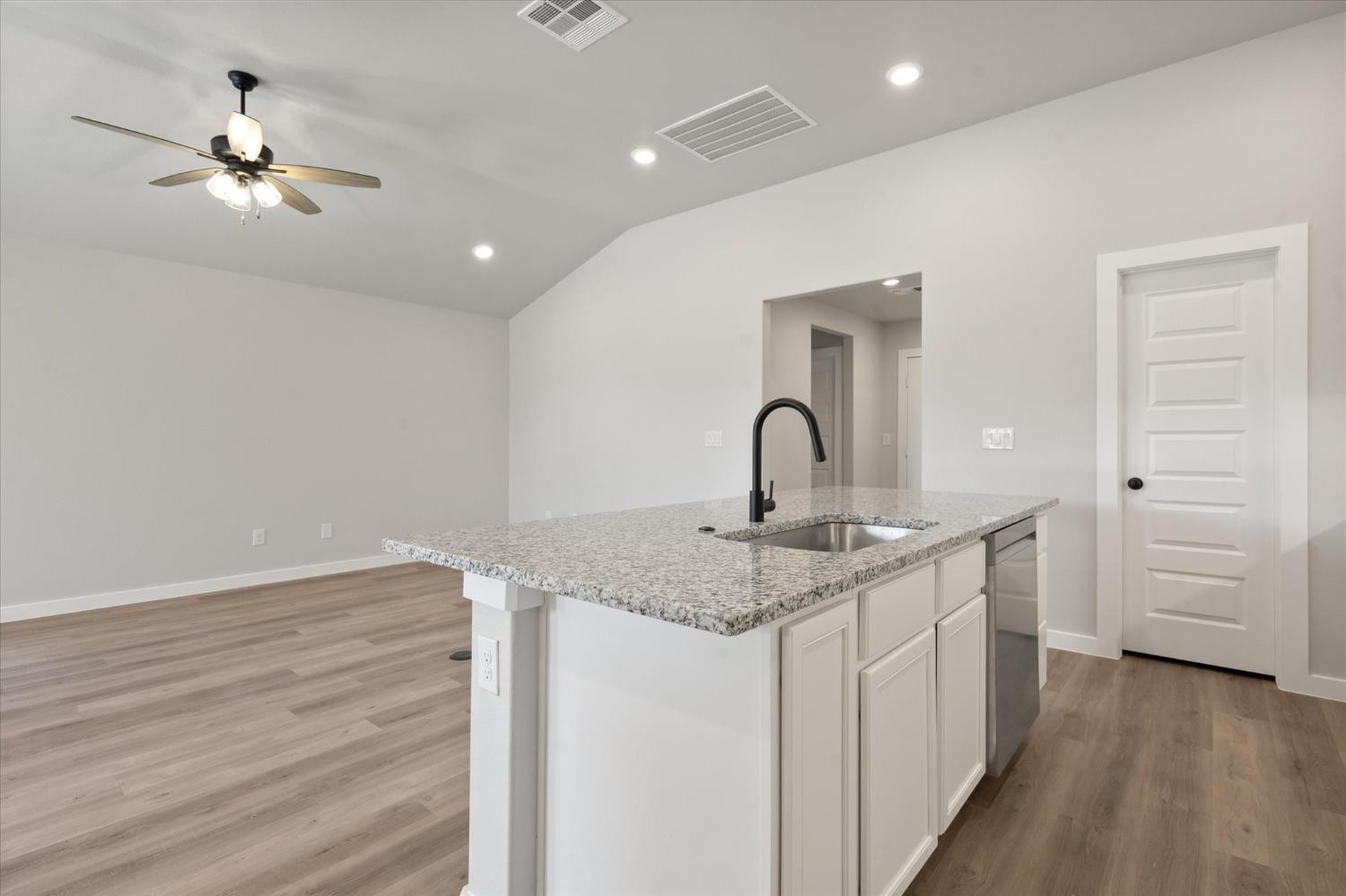 7429 30th Street Property Photo 10