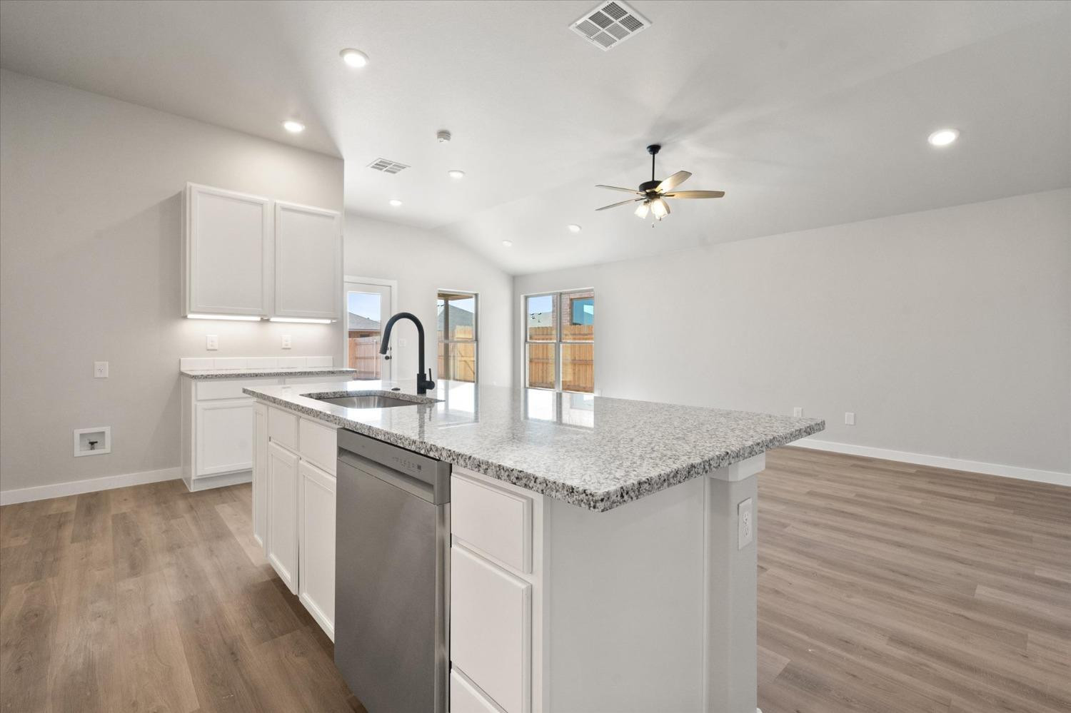 7429 30th Street Property Photo 11