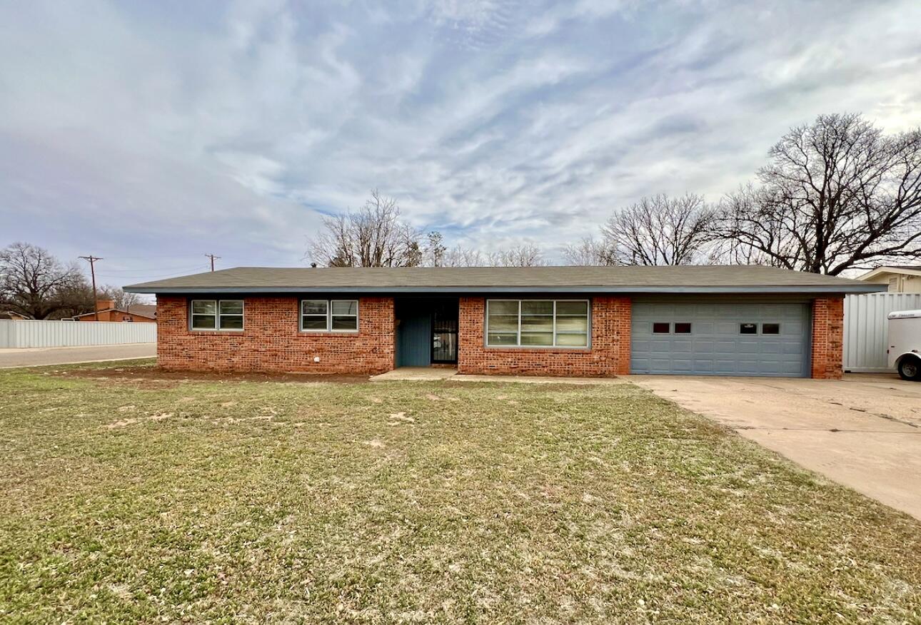 1606 E Cardwell Street Property Photo 1