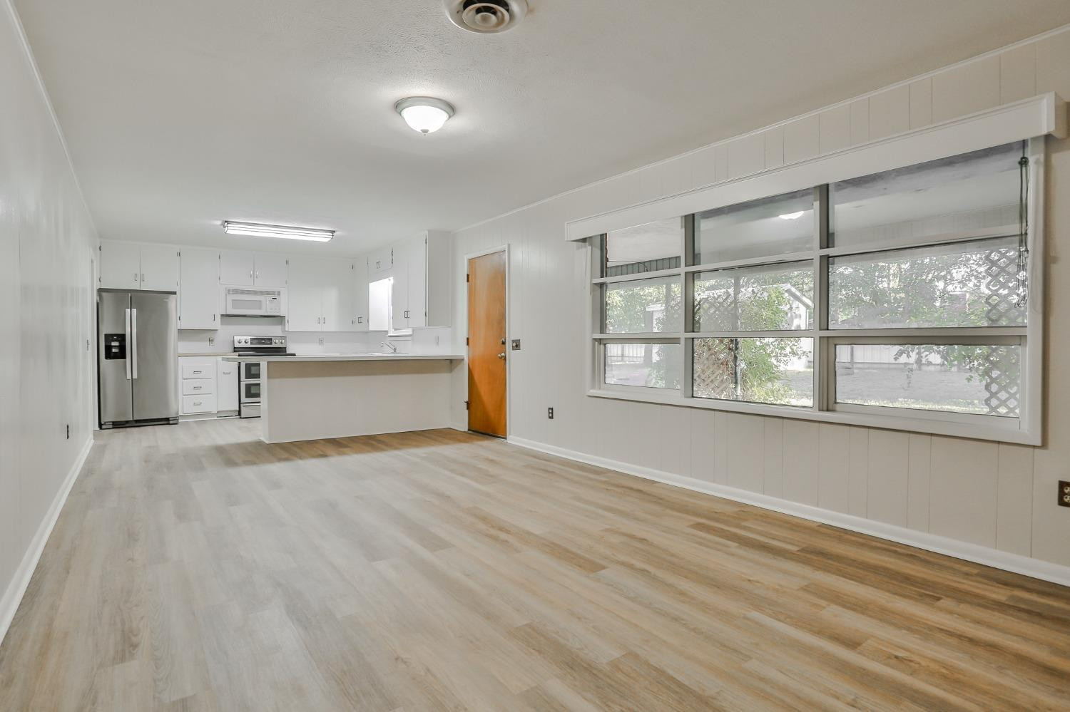1606 E Cardwell Street Property Photo 11