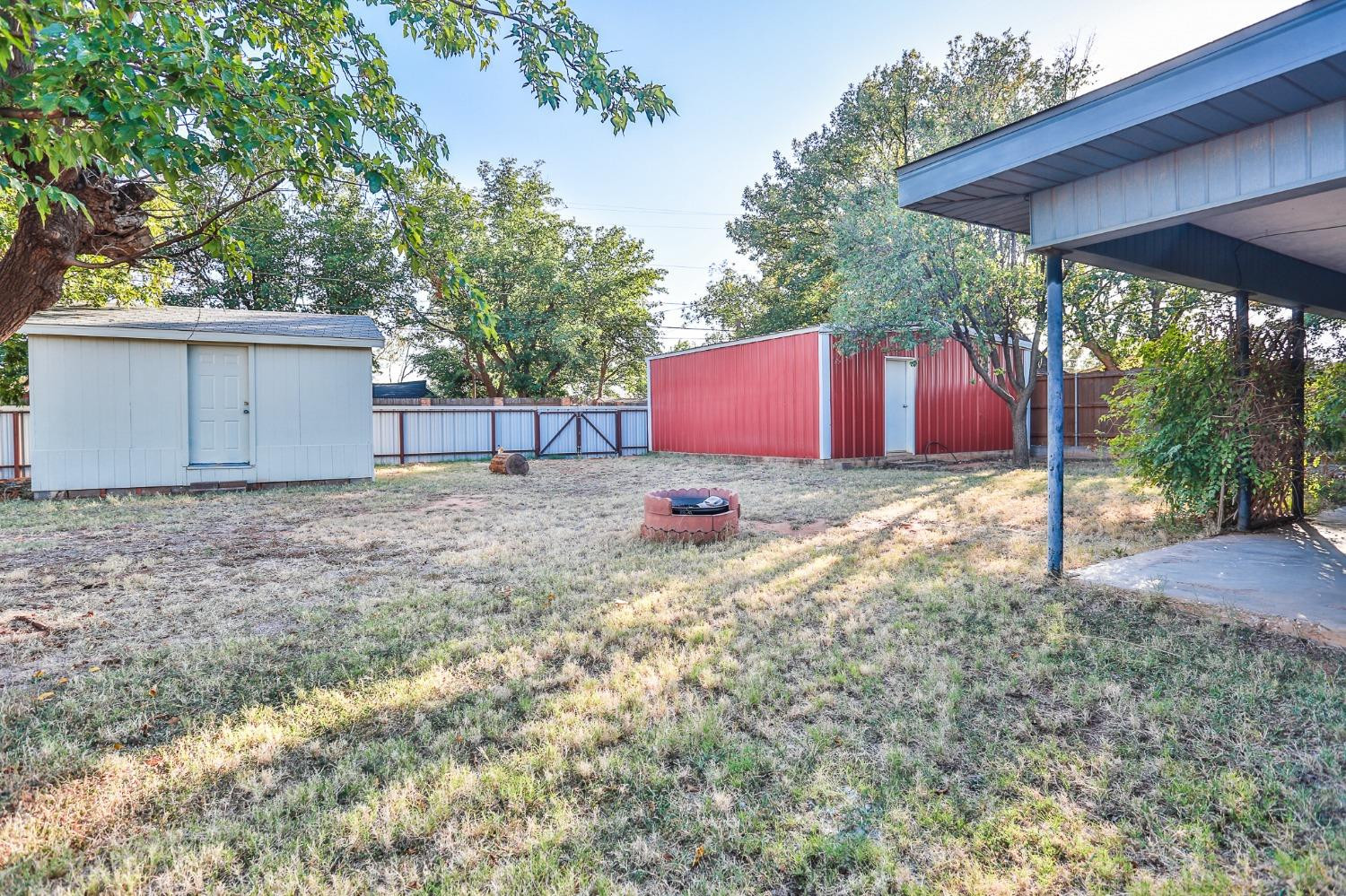 1606 E Cardwell Street Property Photo 14